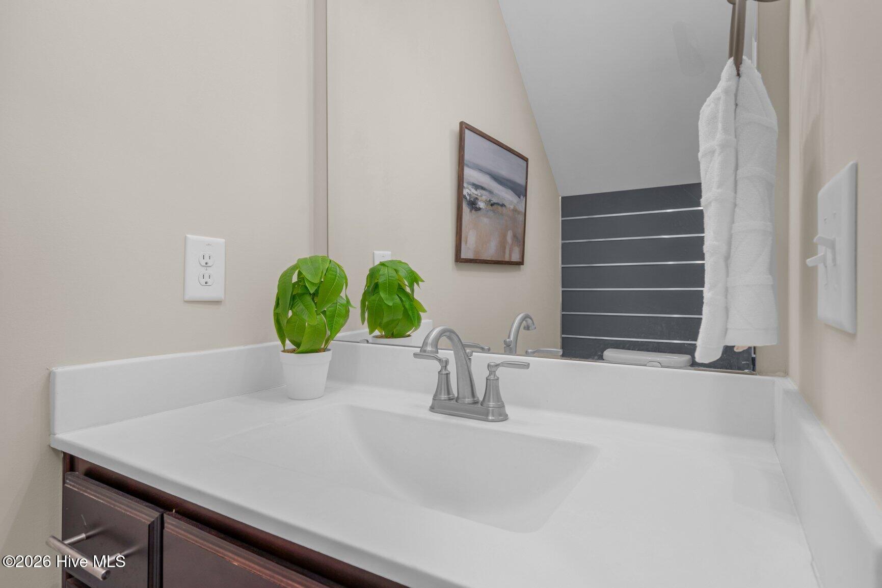810 Mulberry Road Property Photo 8