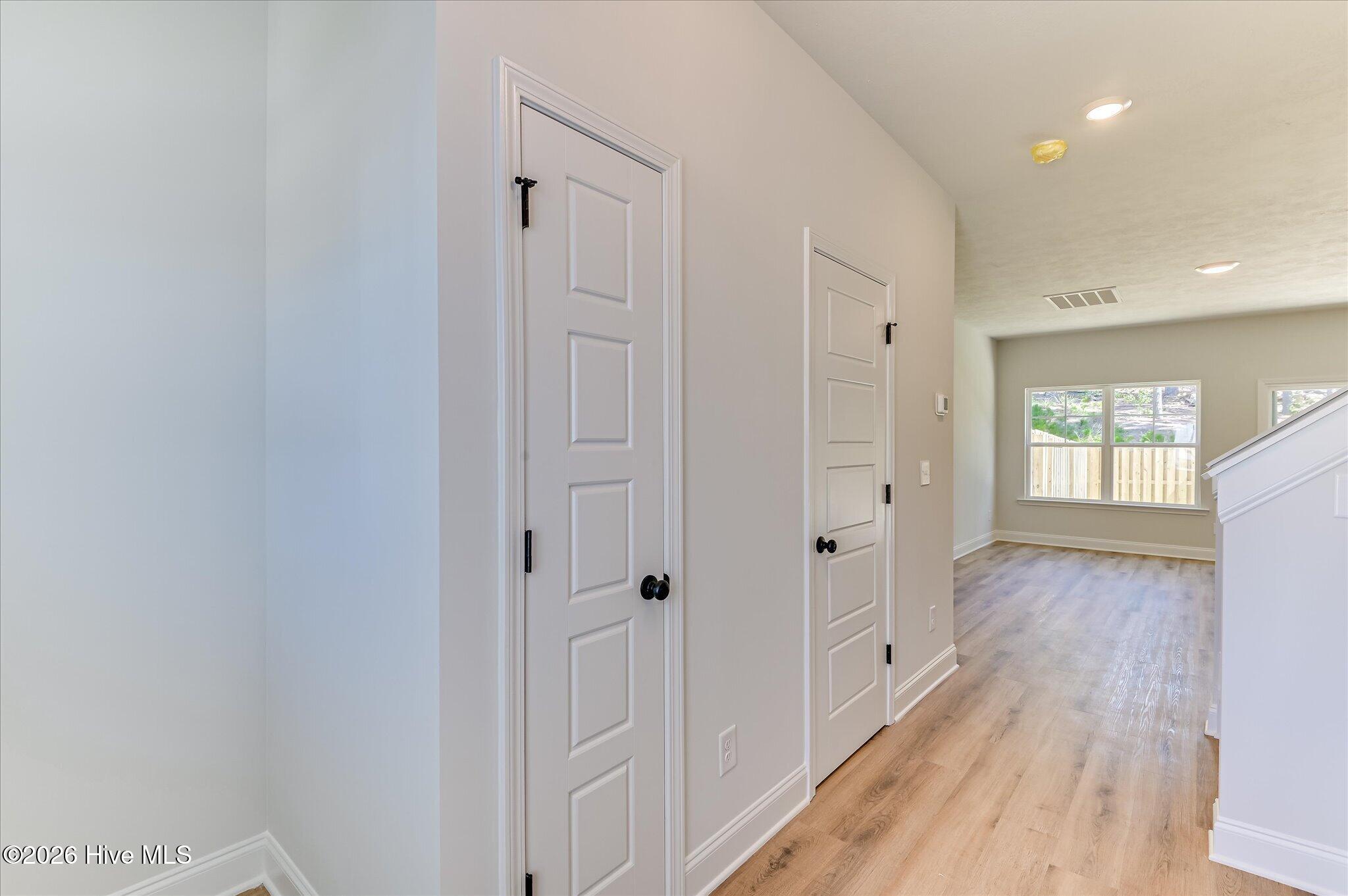 399 Bay Meadows Drive Property Photo 6