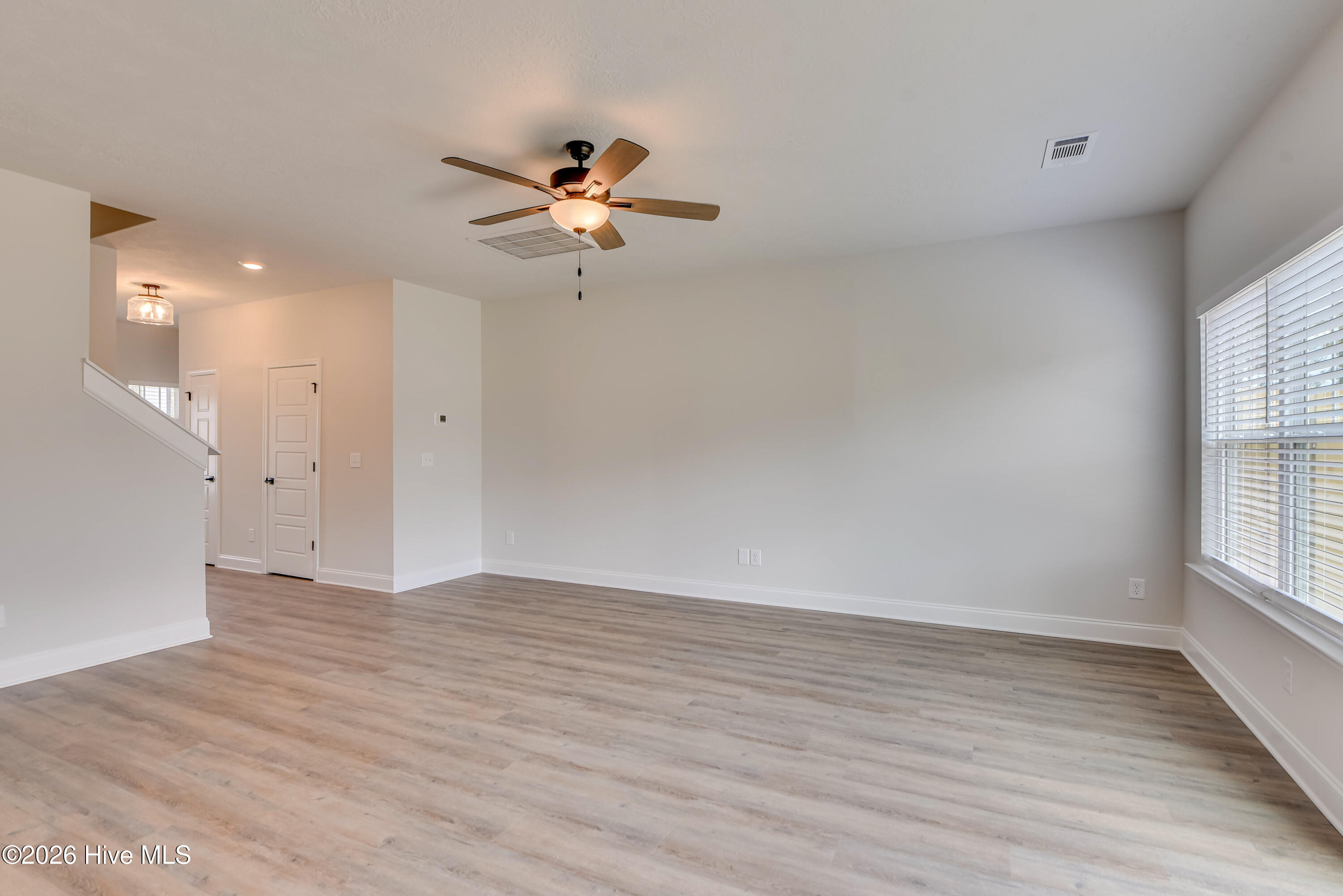 399 Bay Meadows Drive Property Photo 11