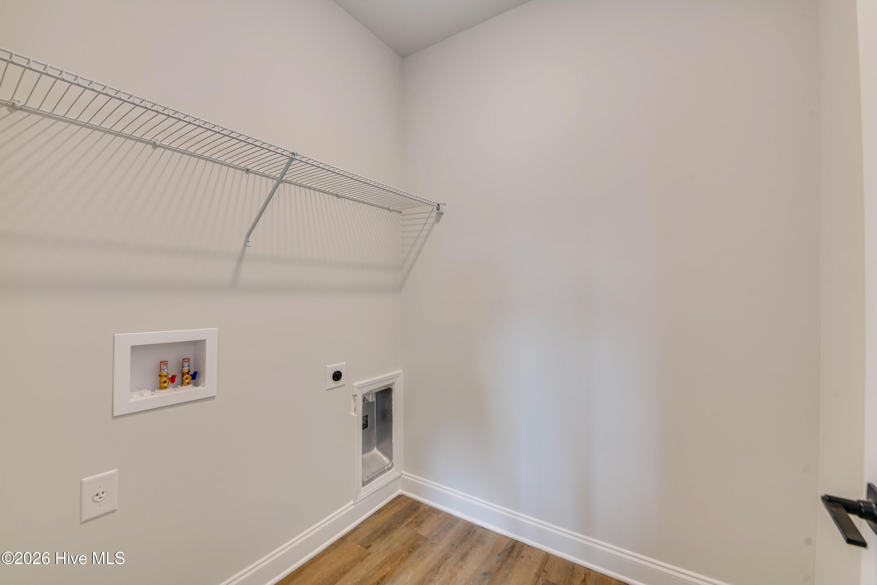 399 Bay Meadows Drive Property Photo 32
