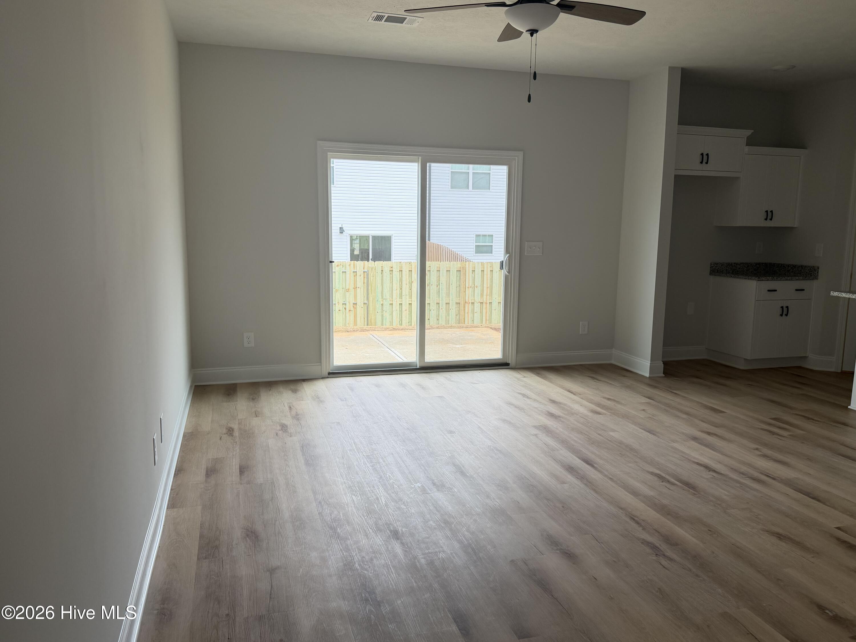 395 Bay Meadows Drive Property Photo 4