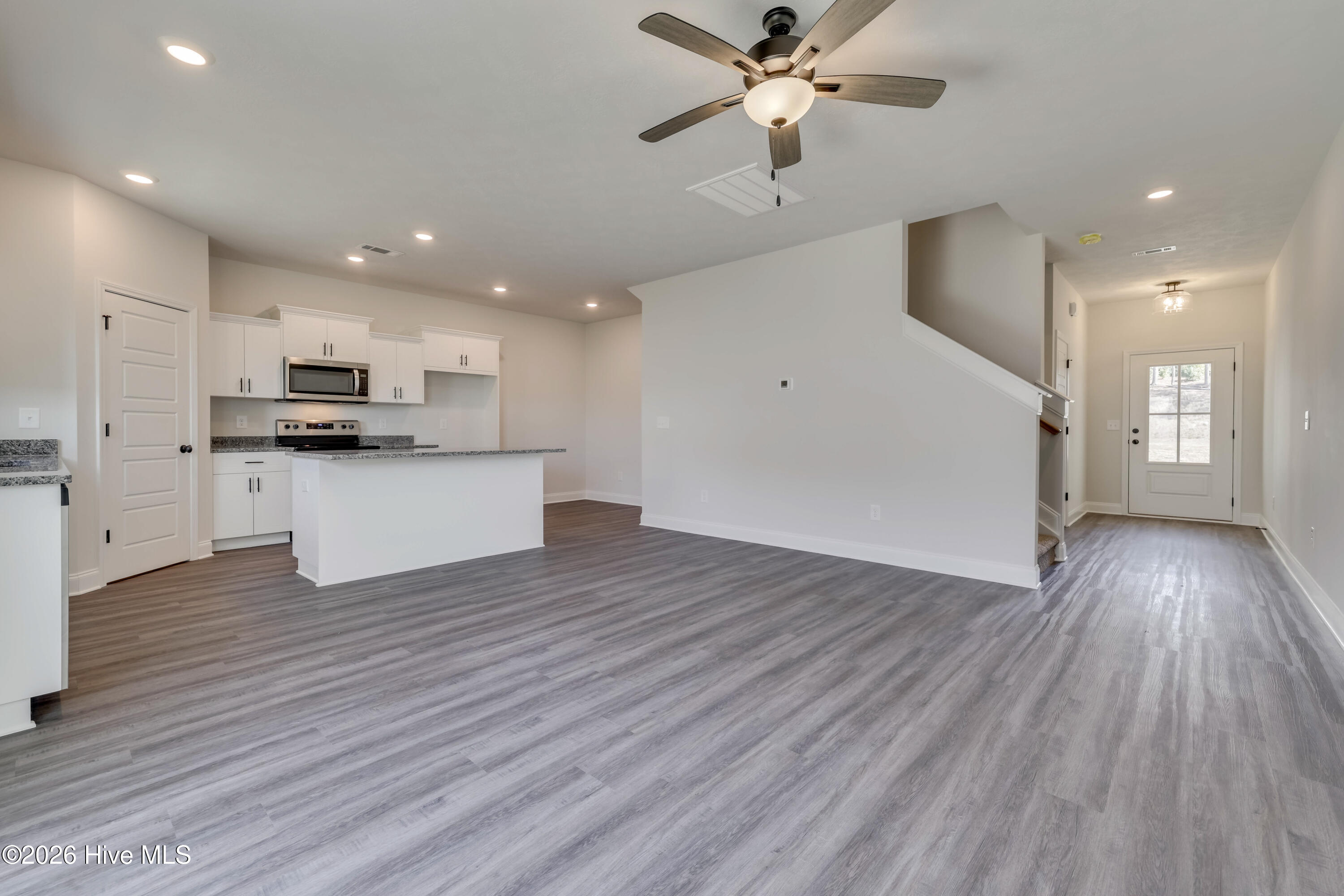 395 Bay Meadows Drive Property Photo 10