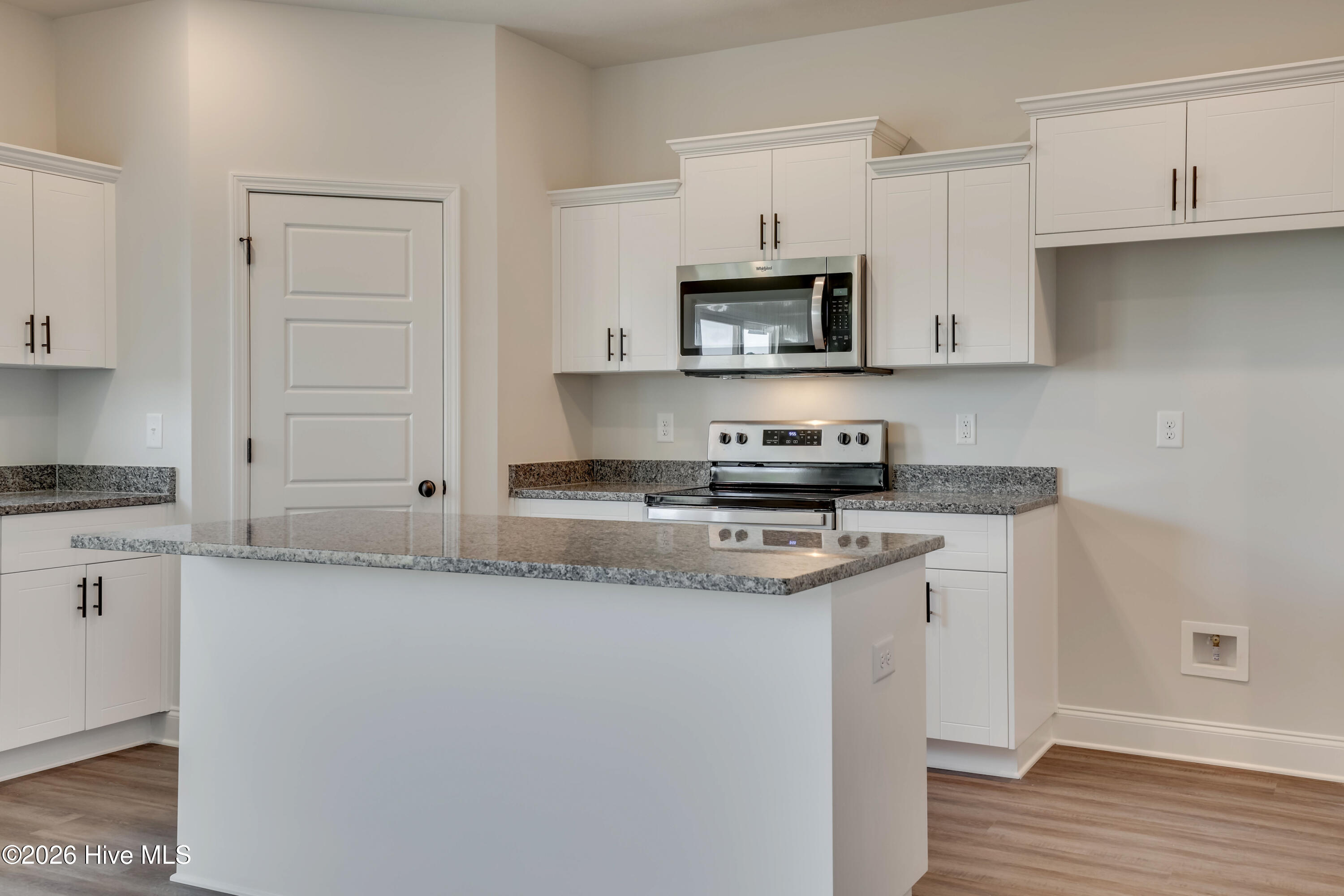 395 Bay Meadows Drive Property Photo 11