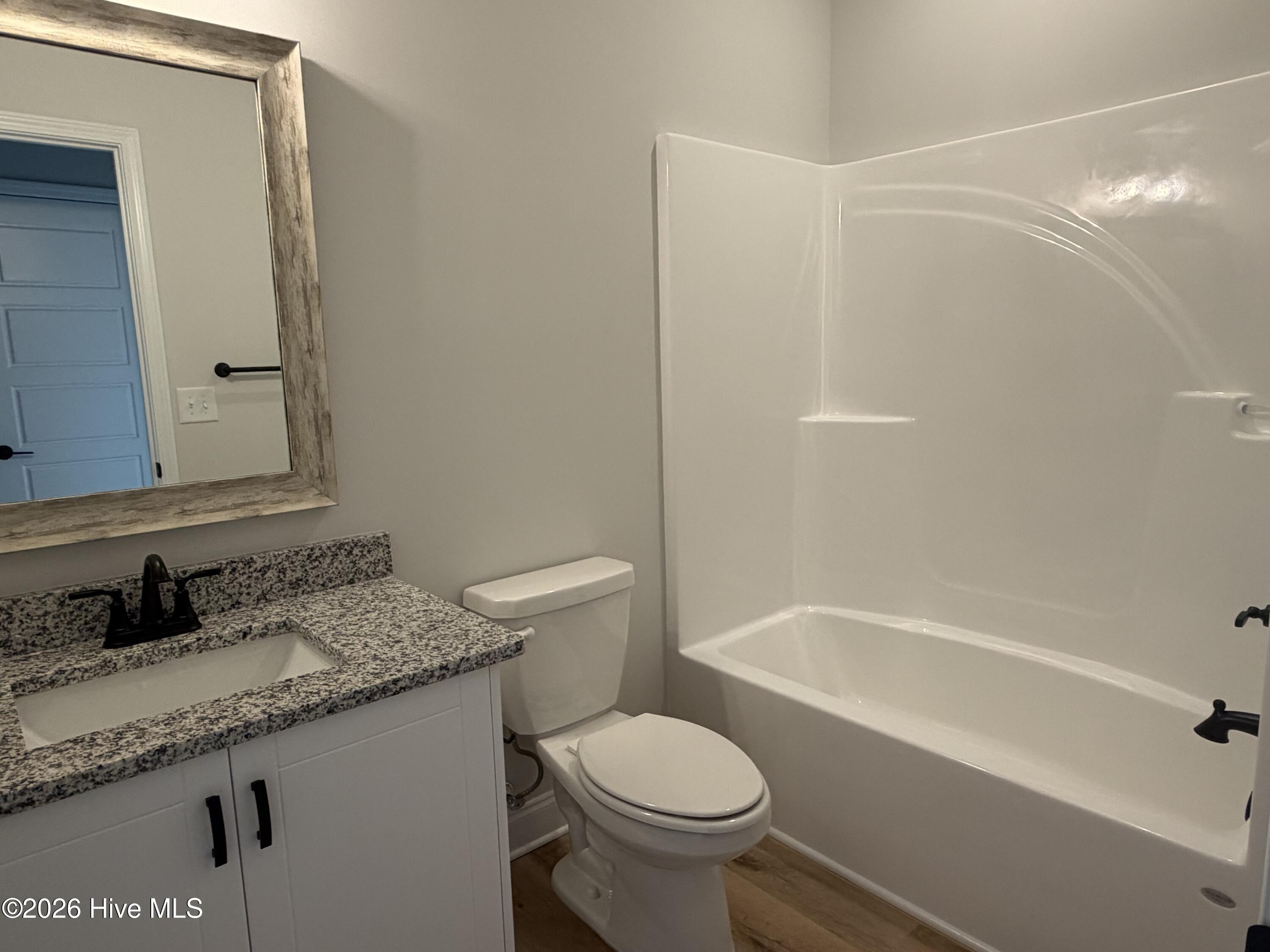 395 Bay Meadows Drive Property Photo 11