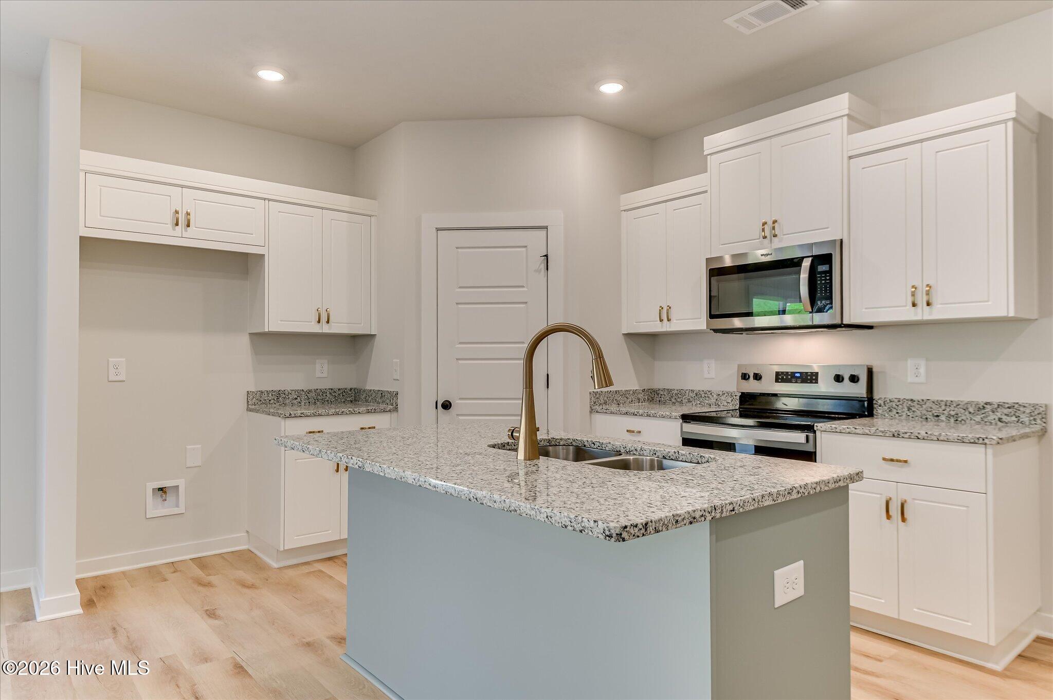 395 Bay Meadows Drive Property Photo 13