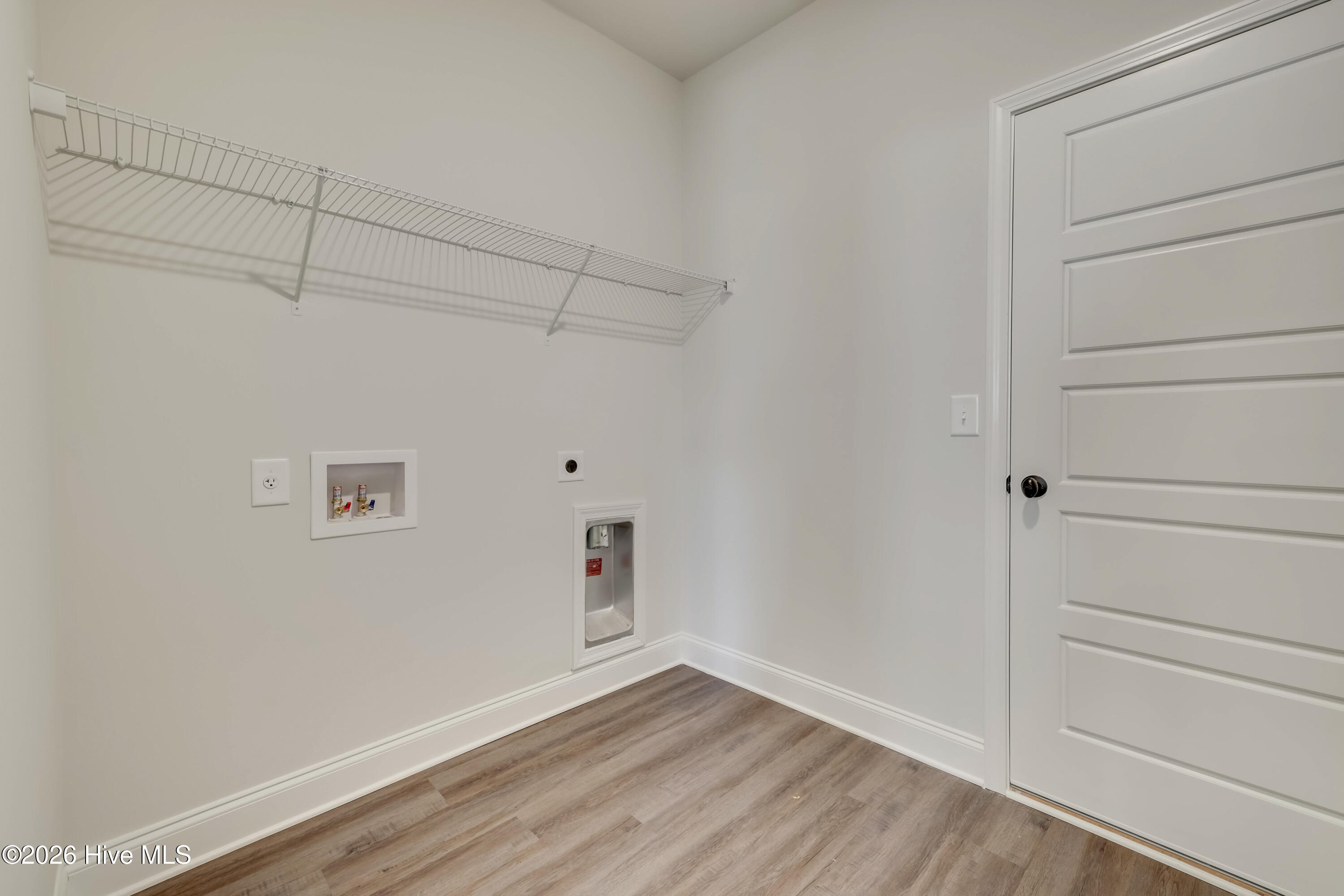 395 Bay Meadows Drive Property Photo 19