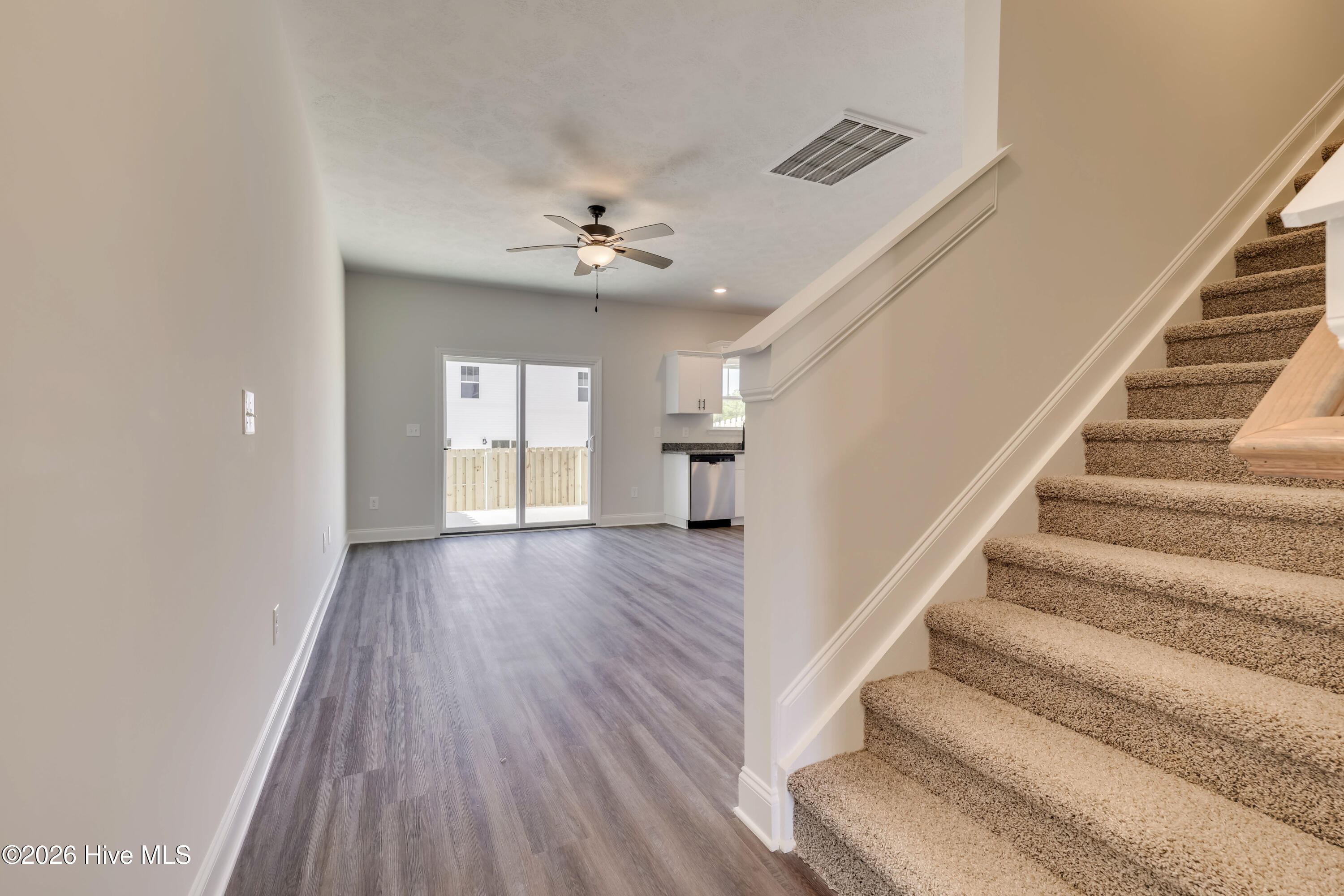 395 Bay Meadows Drive Property Photo 22