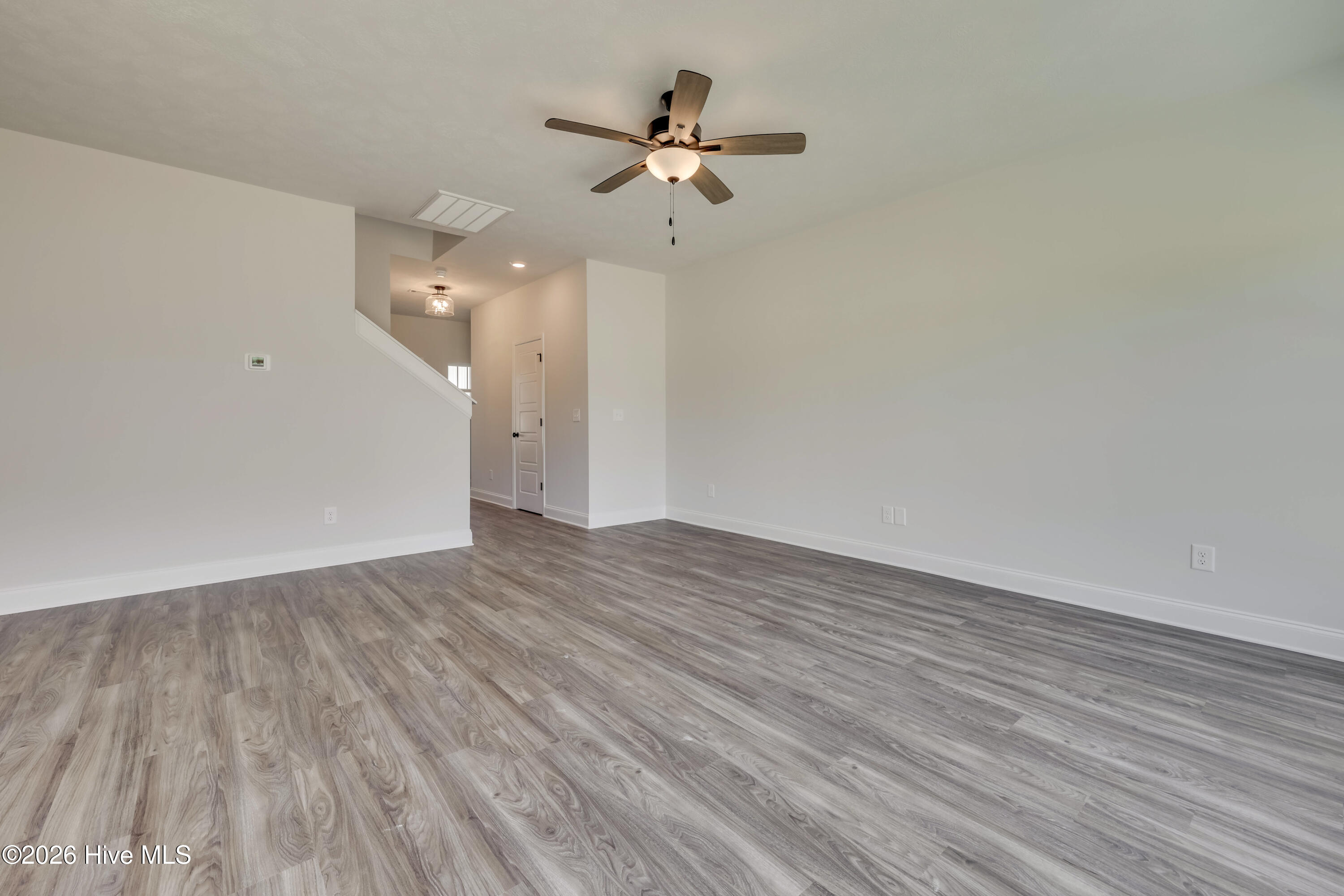 391 Bay Meadows Drive Property Photo 9