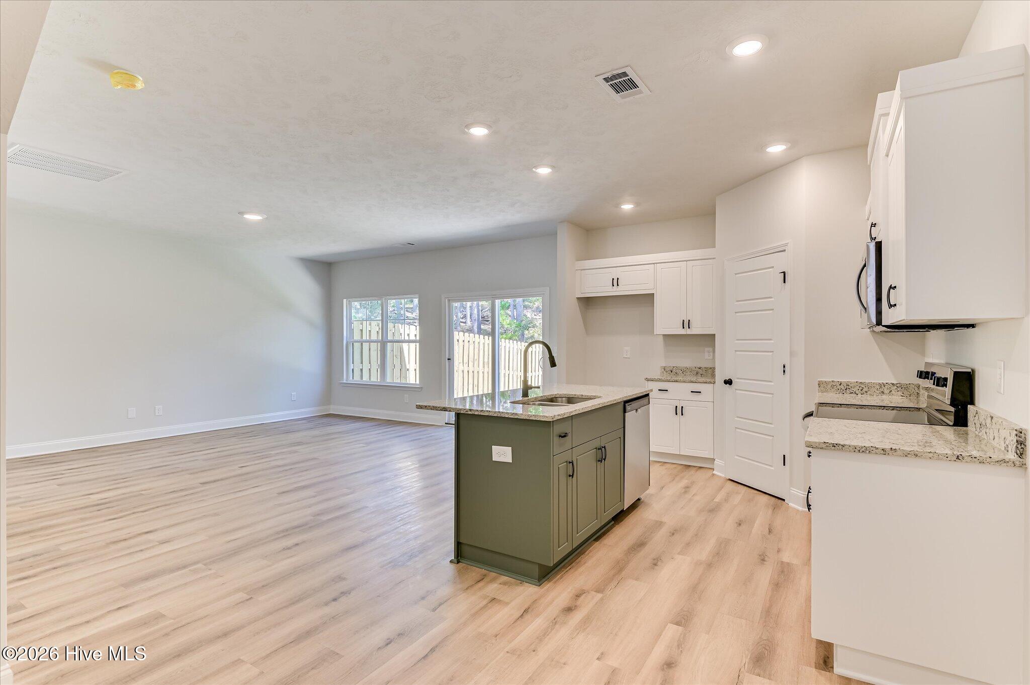 391 Bay Meadows Drive Property Photo 11