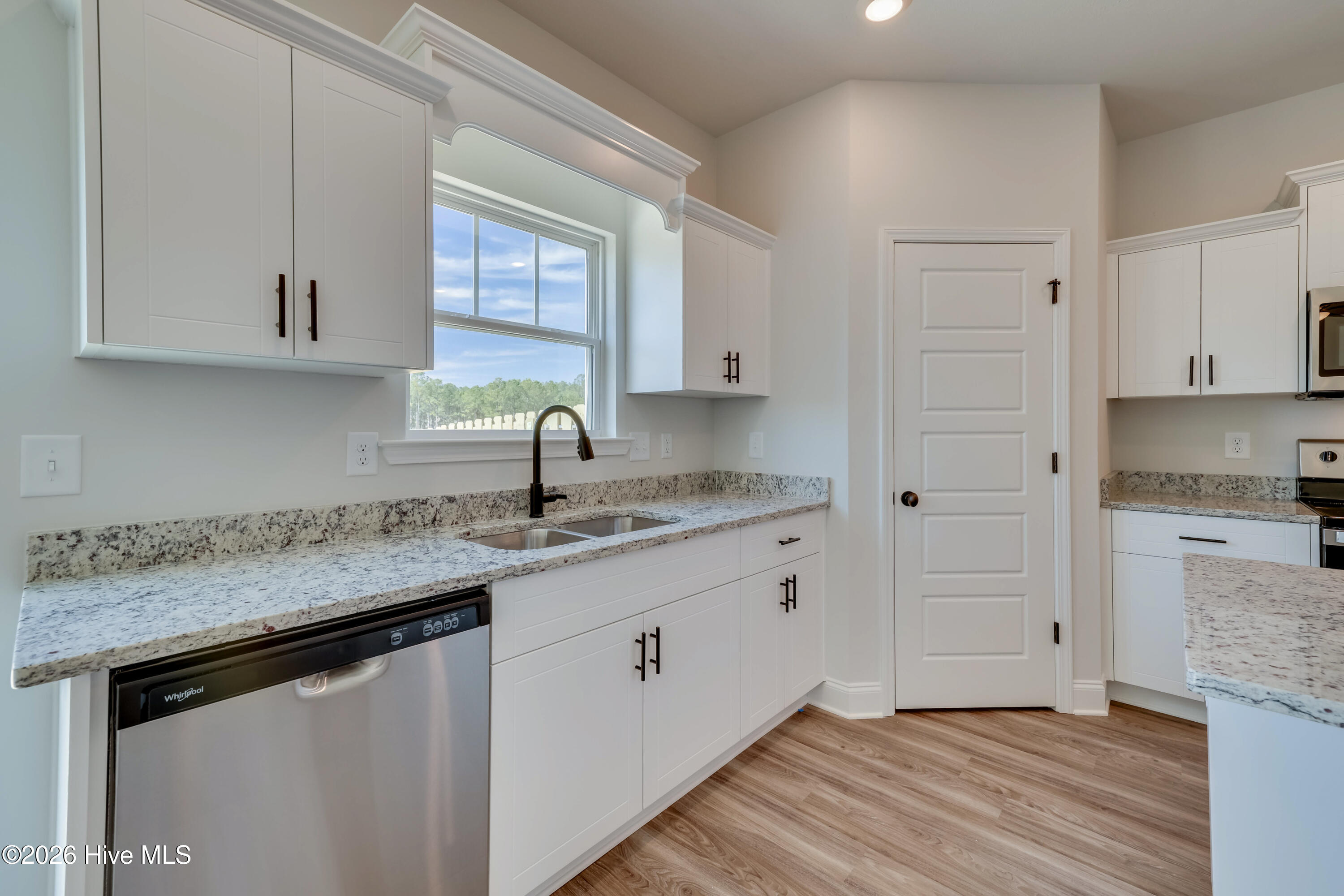 391 Bay Meadows Drive Property Photo 12