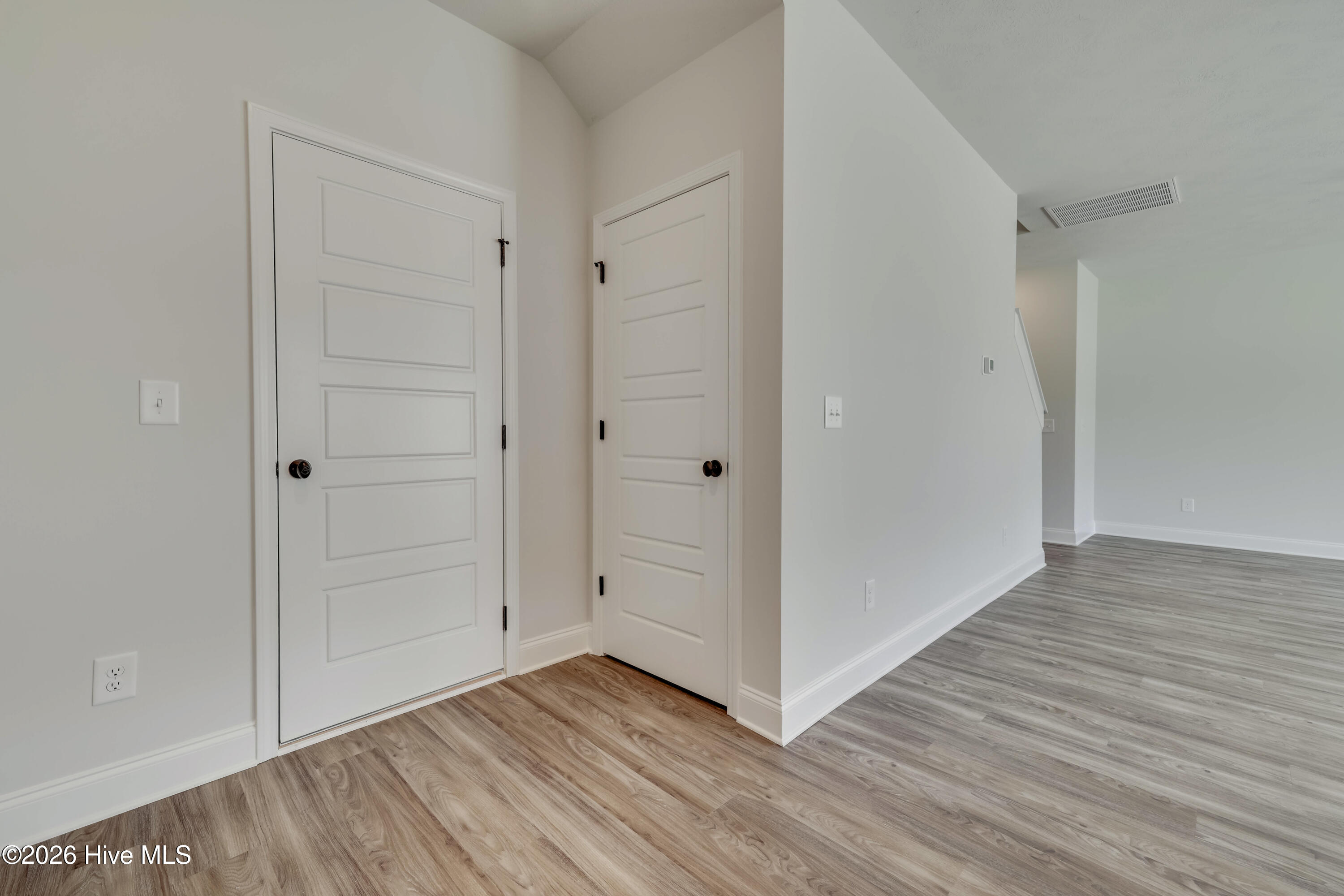 391 Bay Meadows Drive Property Photo 18