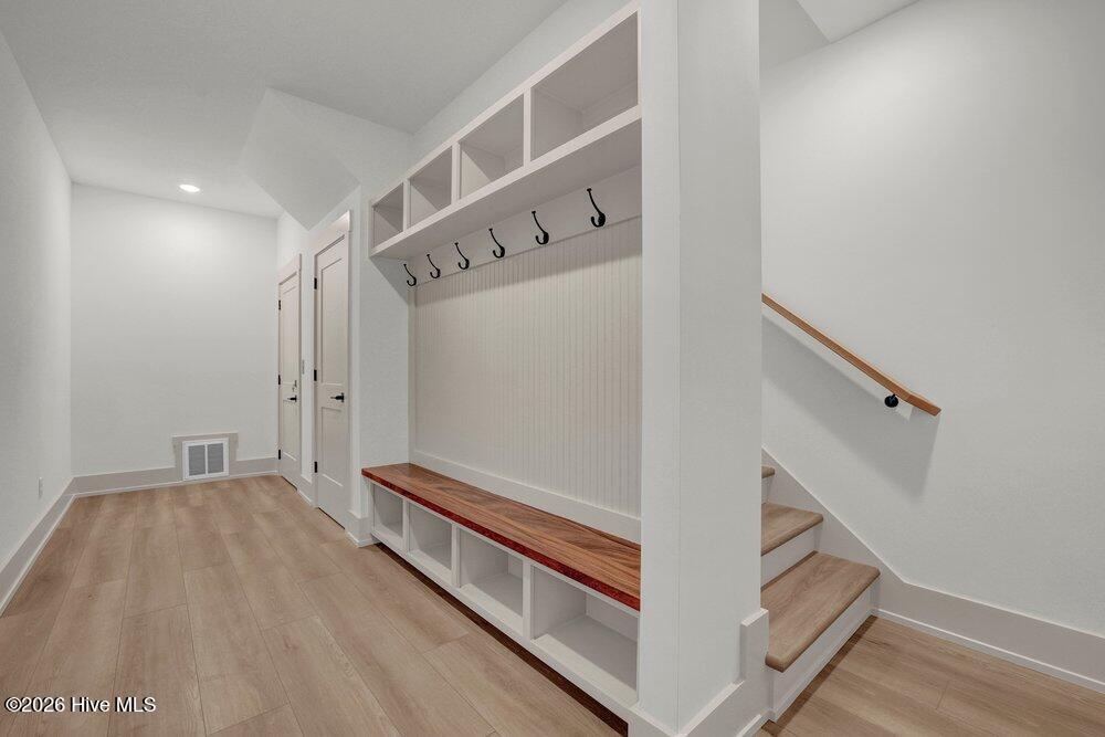 2165 Scotts Hill Loop Road Property Photo 6