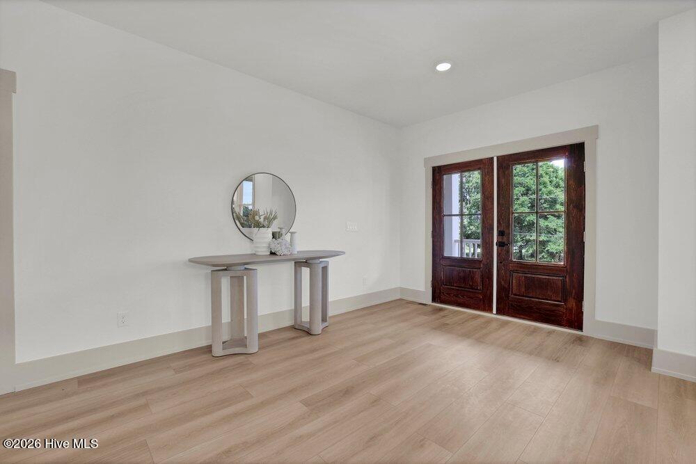 2165 Scotts Hill Loop Road Property Photo 9