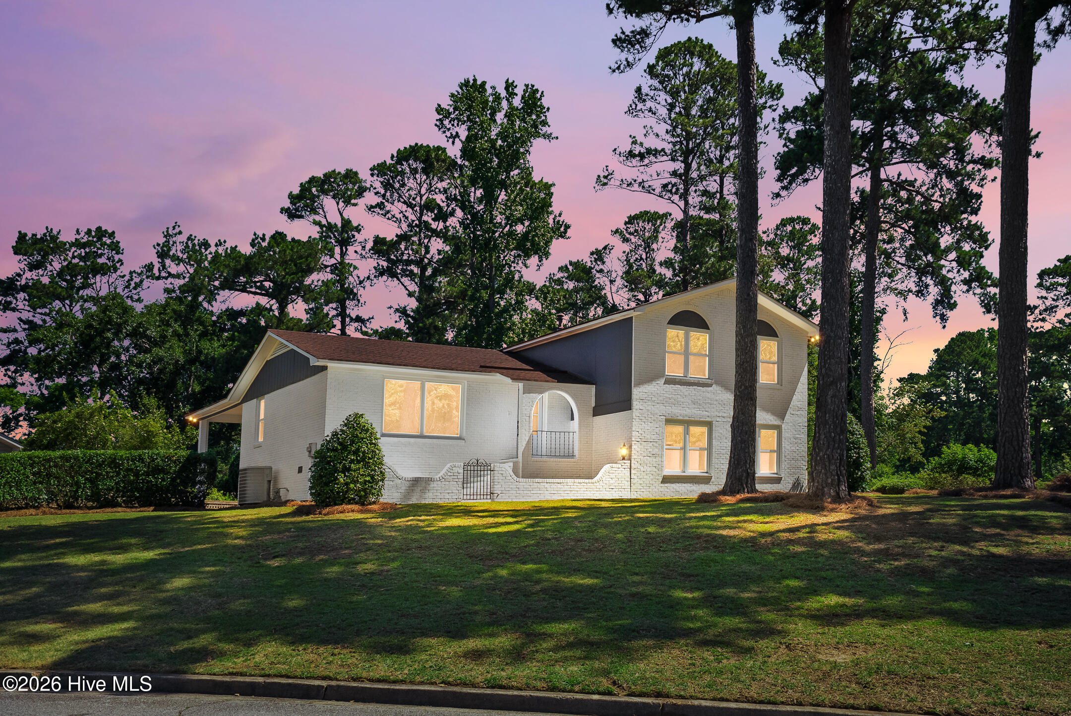 825 Brookfield Parkway Property Photo 1