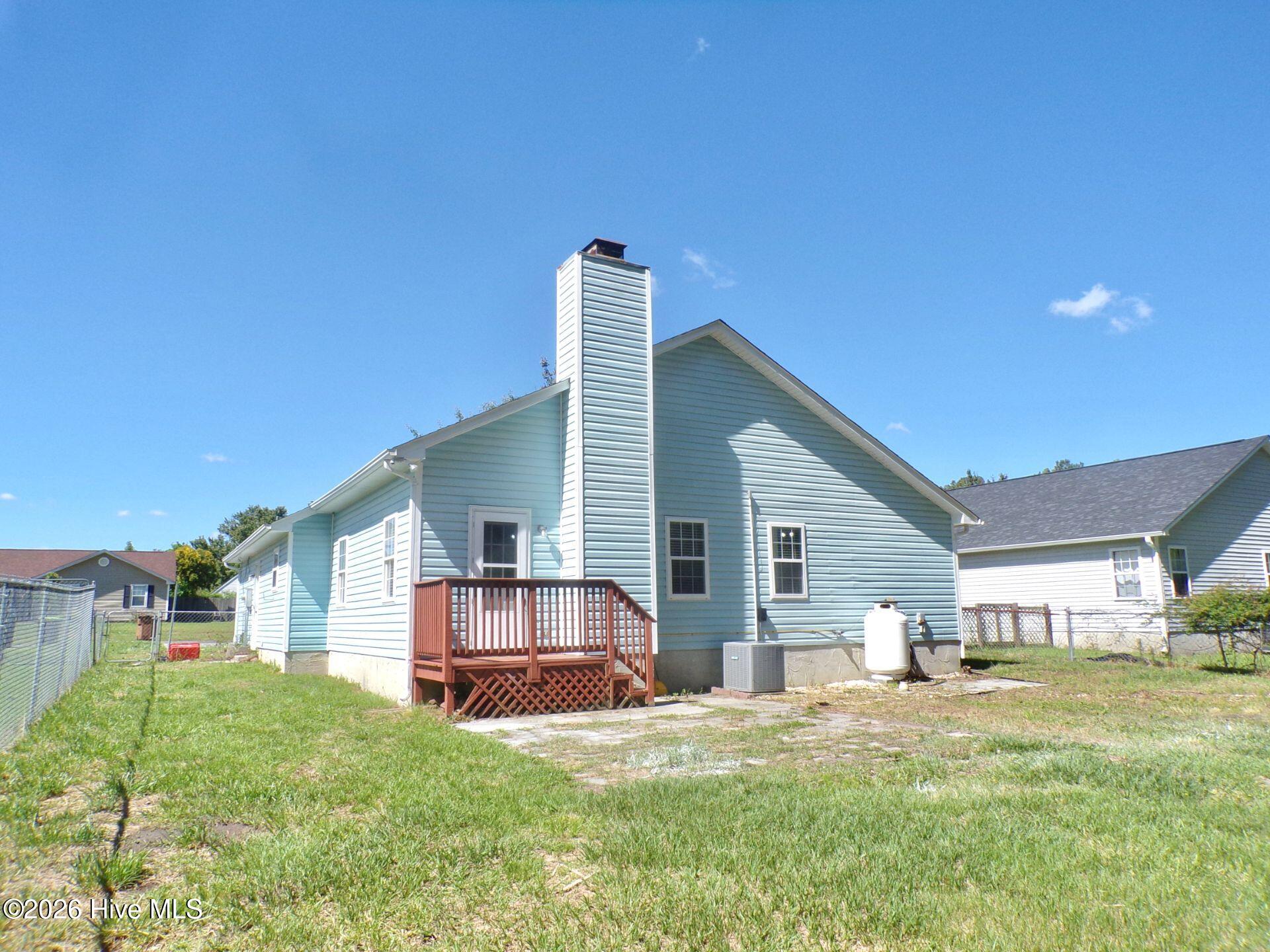 1019 Furia Drive Property Photo 6