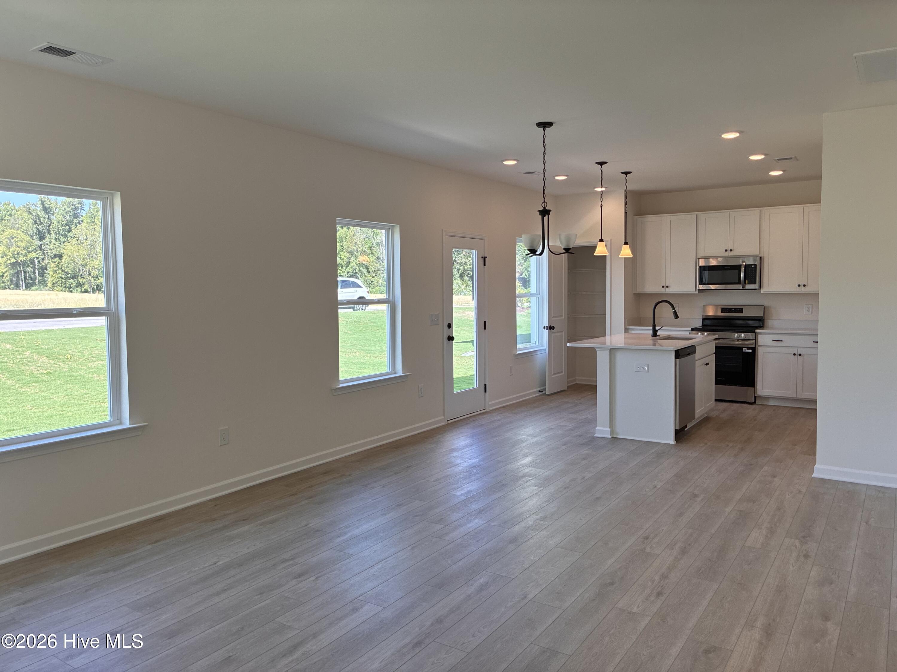 418 Barter Drive Property Photo 6