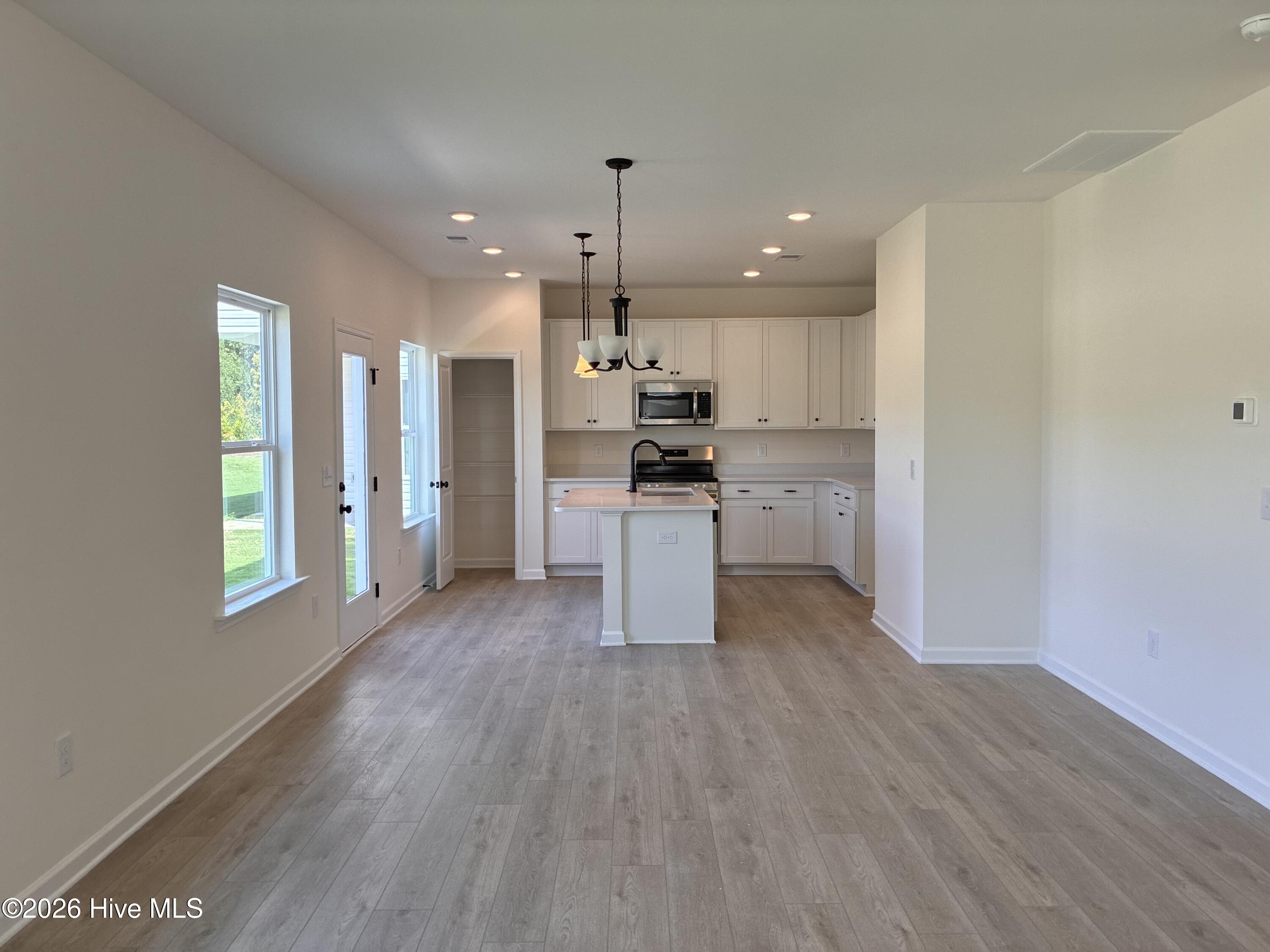 418 Barter Drive Property Photo 7