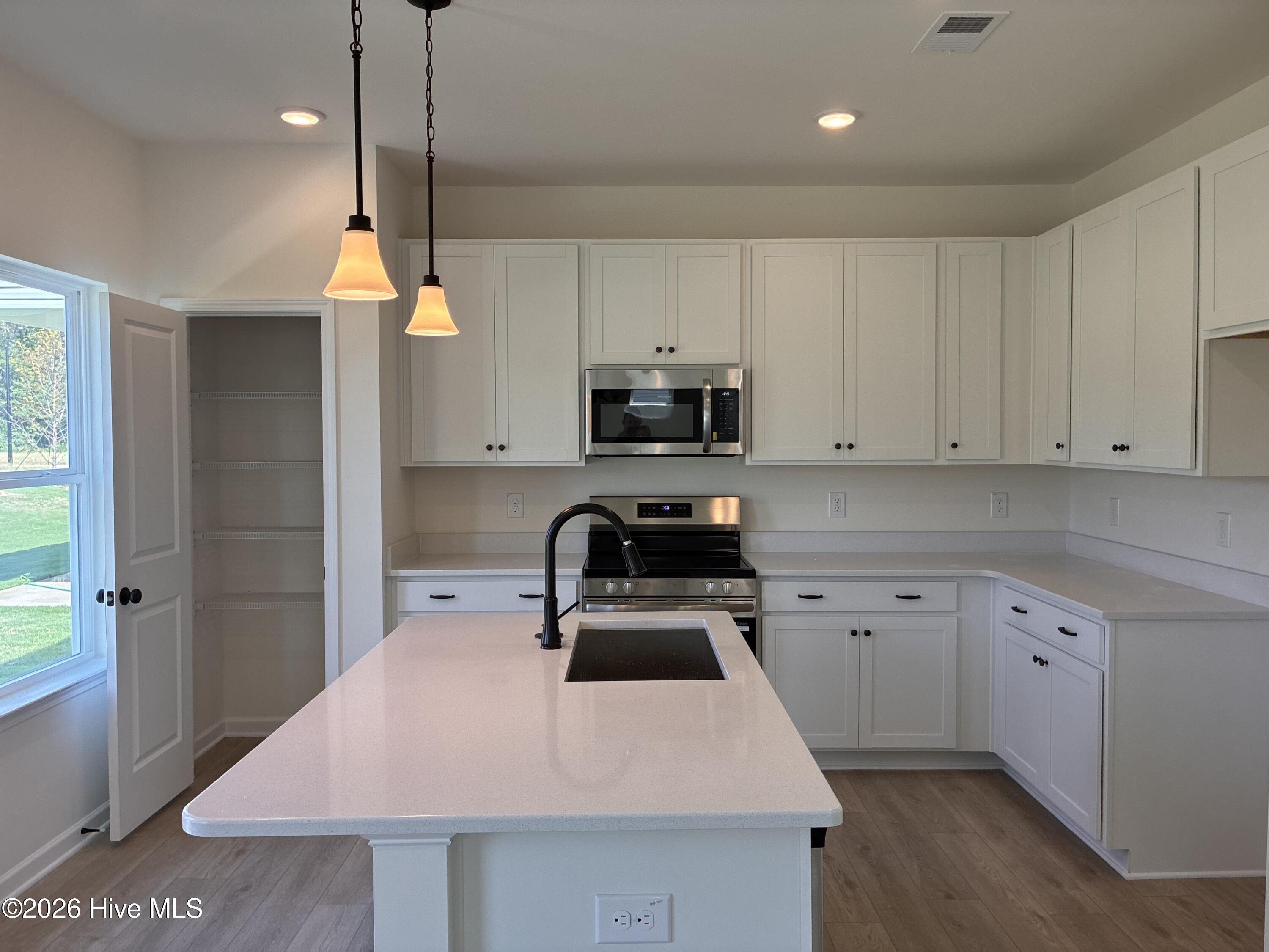 418 Barter Drive Property Photo 8