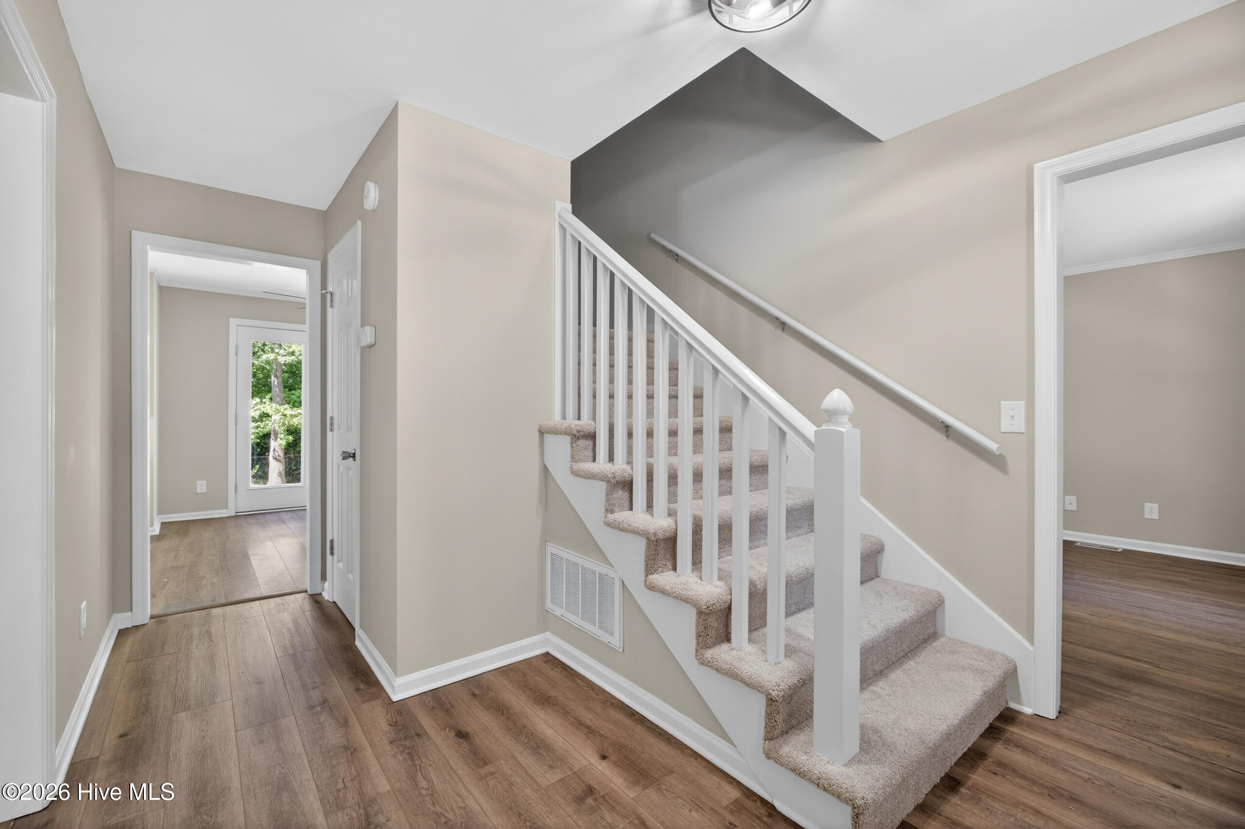 193 Ashley Circle Property Photo 11