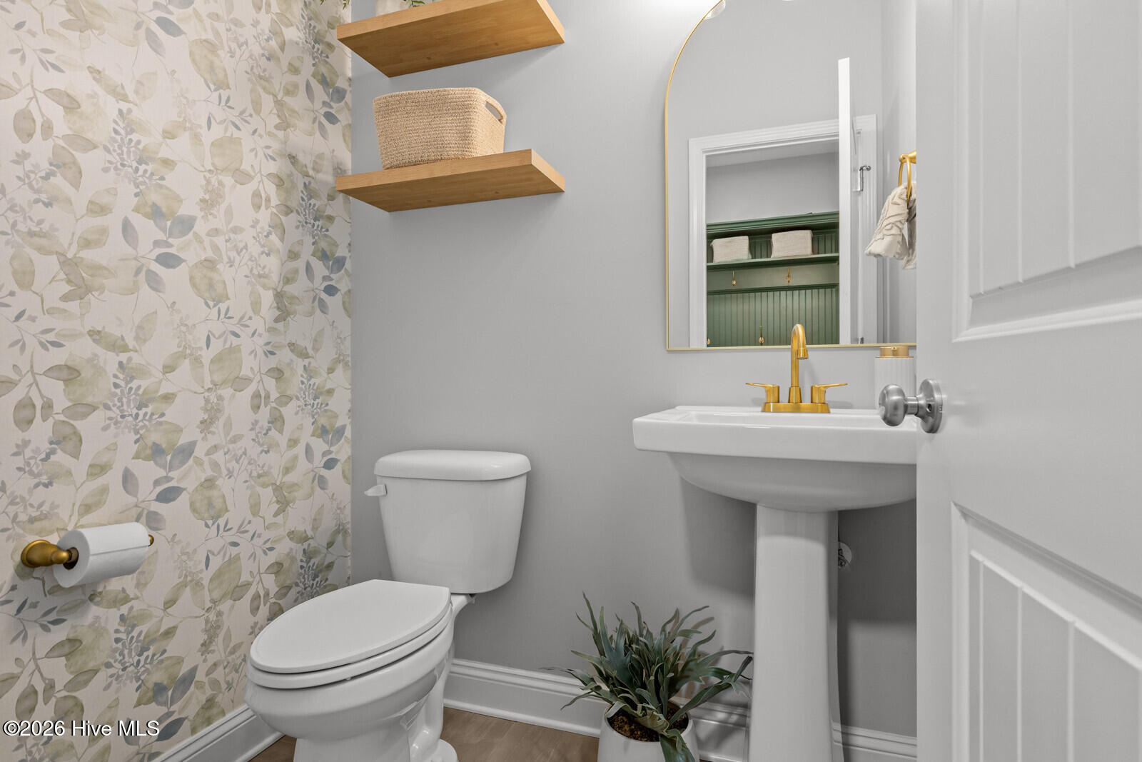 513 Saratoga Road Property Photo 13