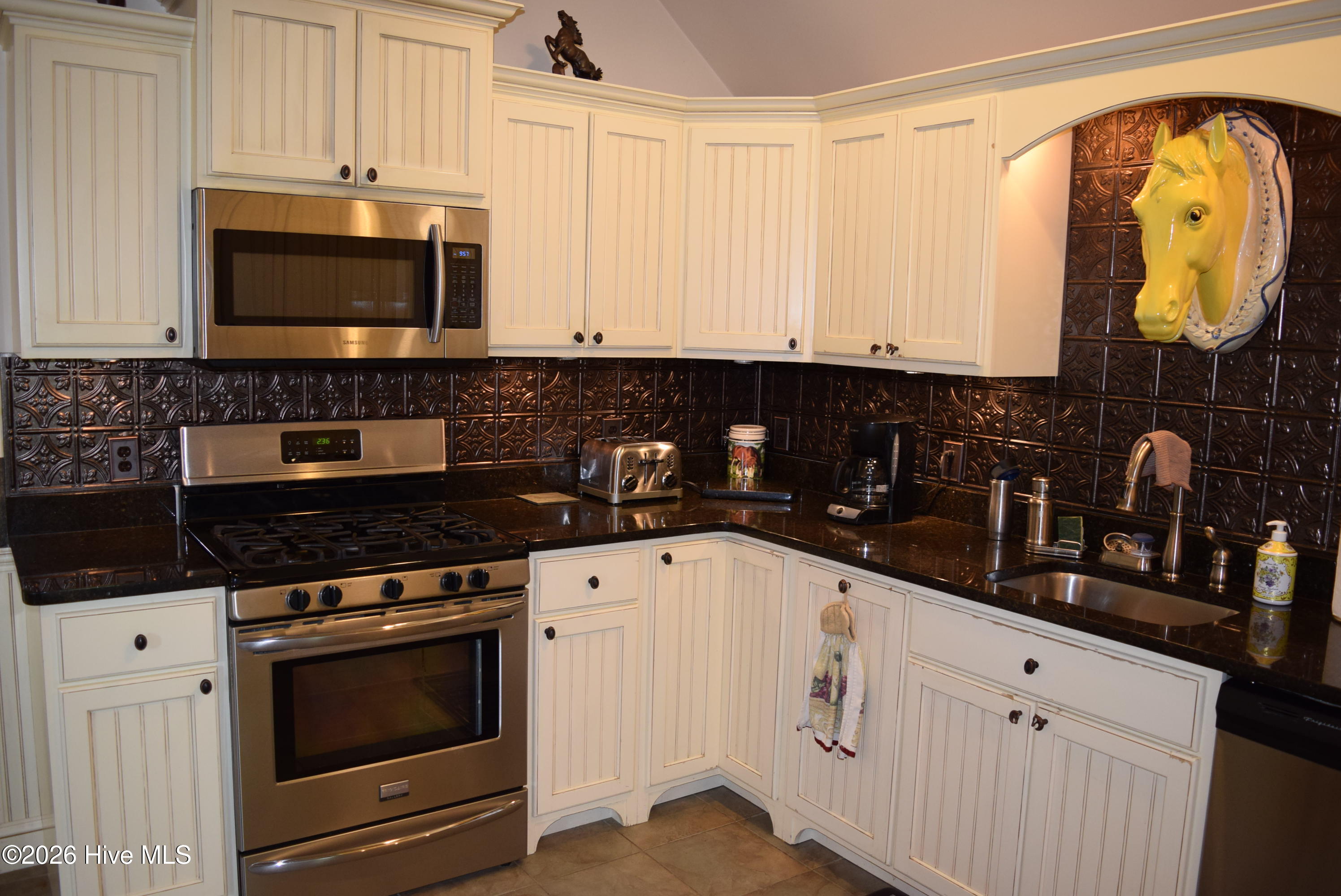 245 Blue Valley Road Property Photo 4