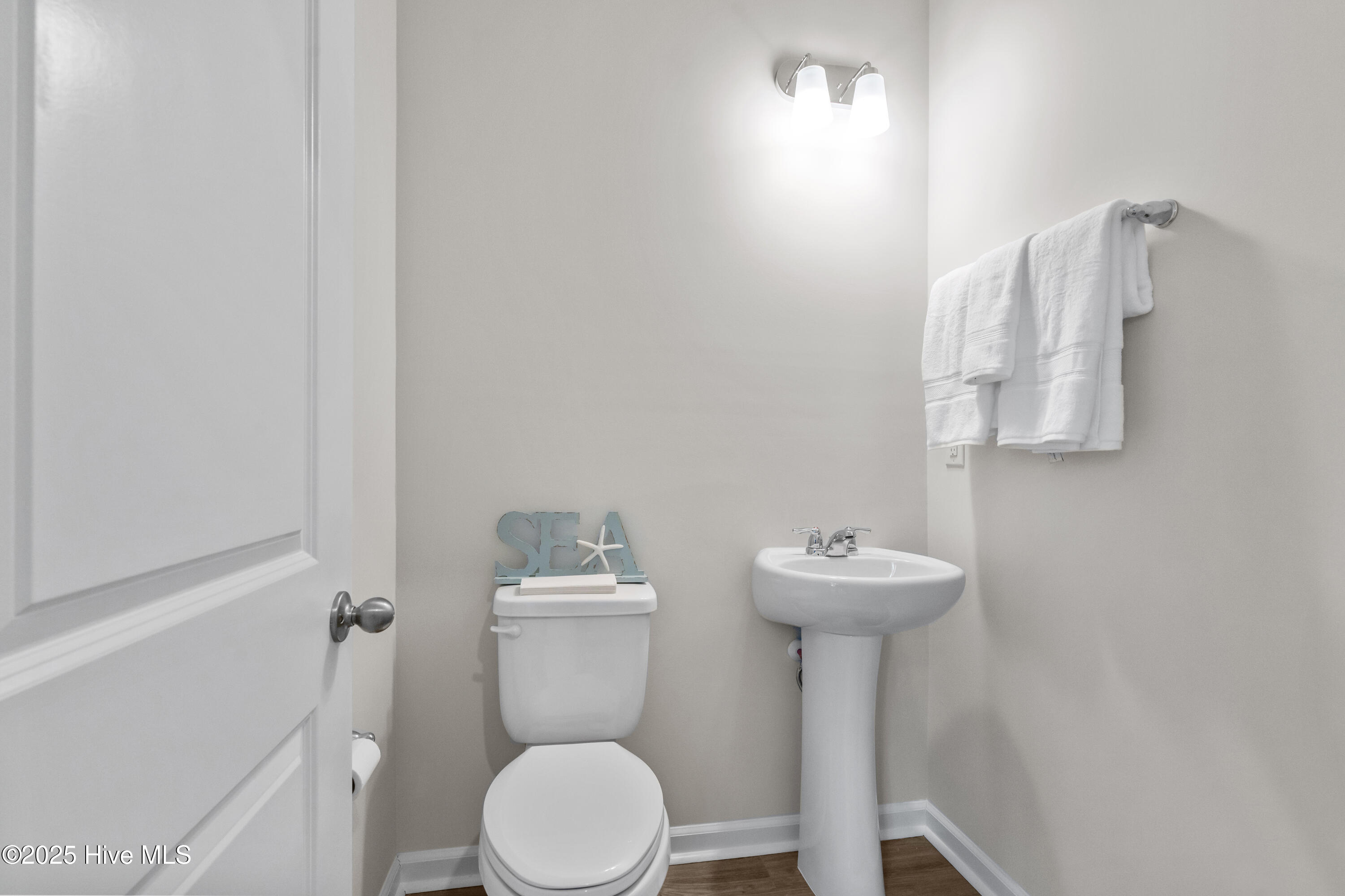 836 Palm Frond Way Nw Property Photo 15