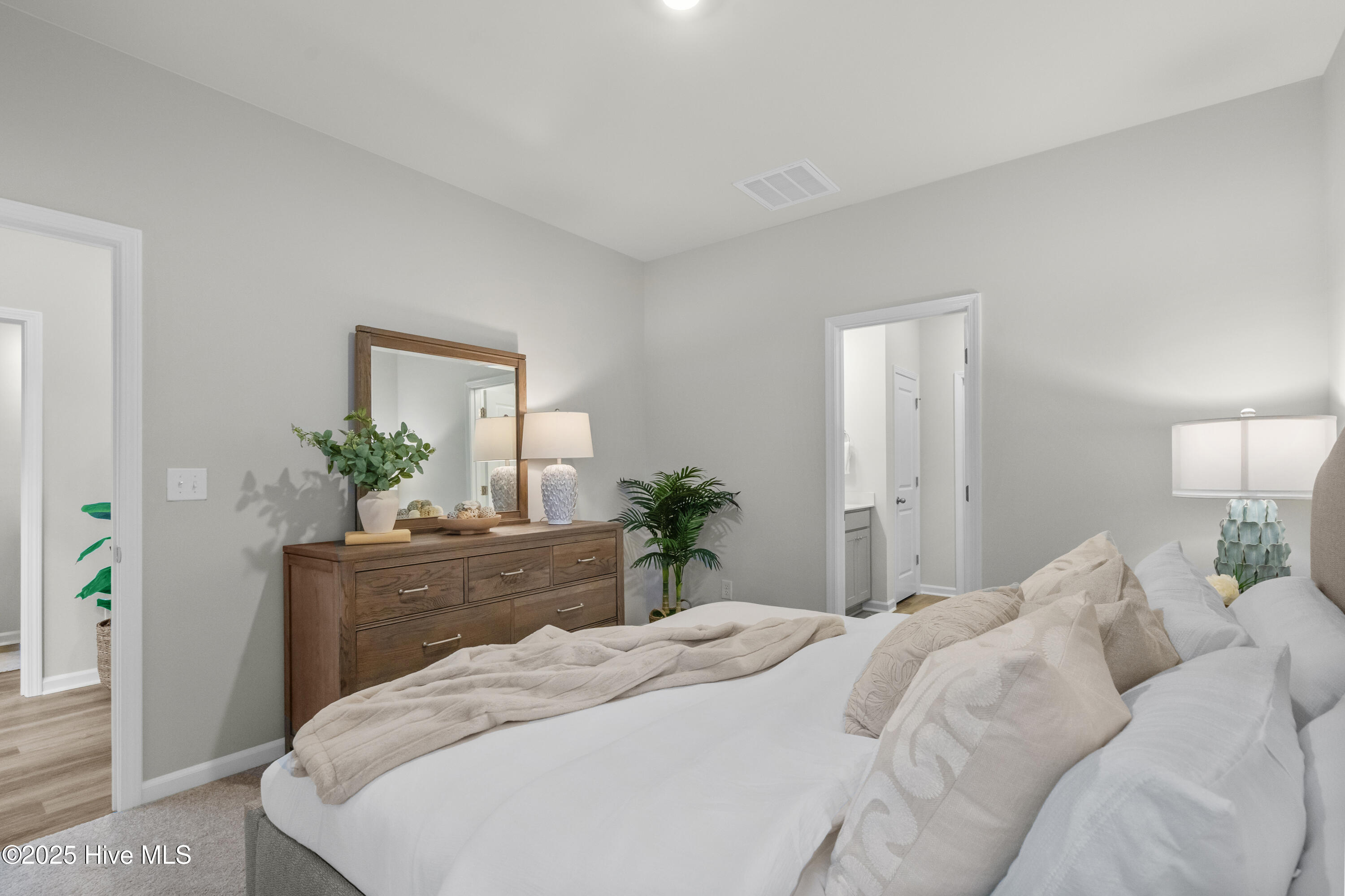 836 Palm Frond Way Nw Property Photo 20