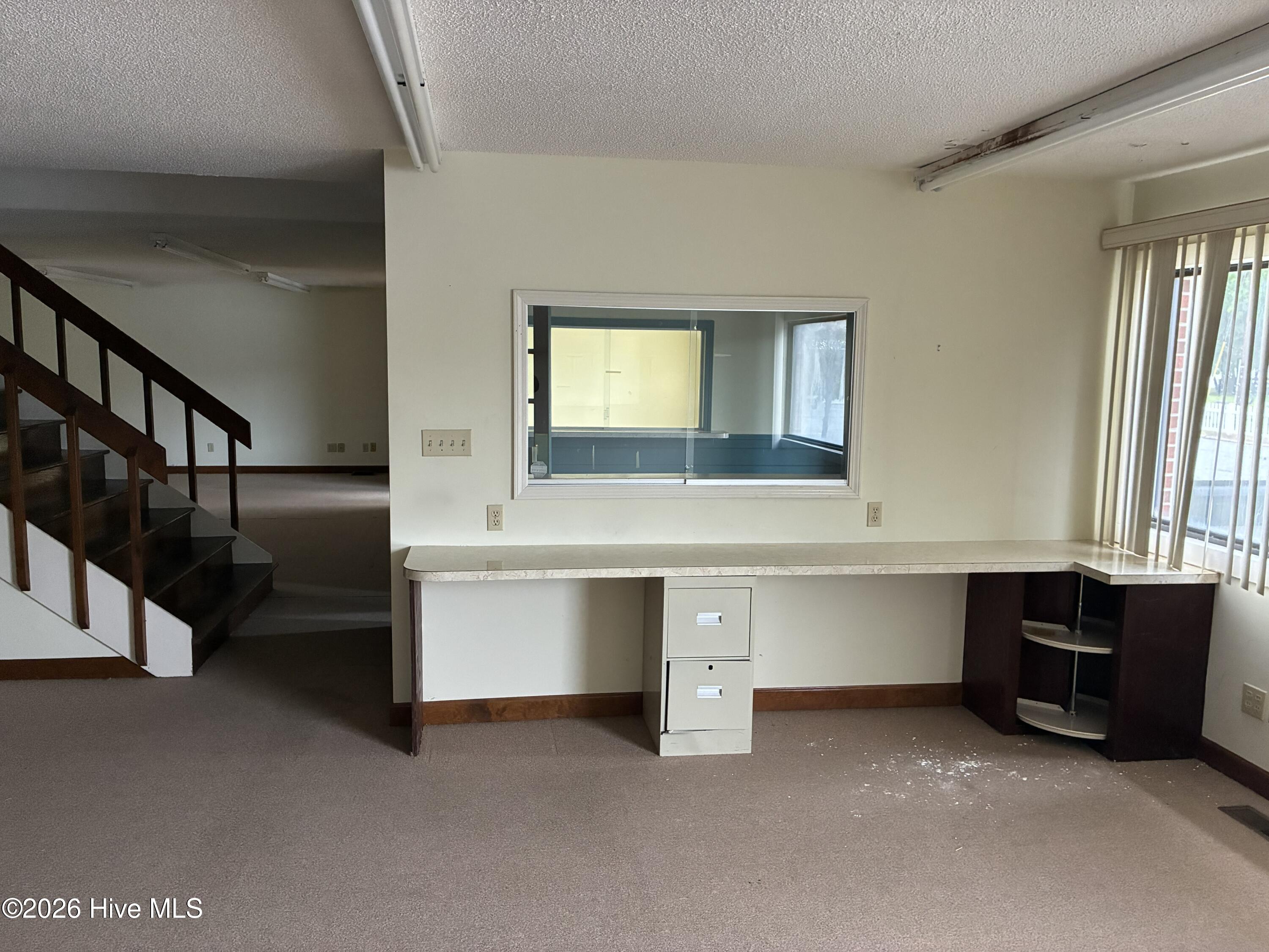 212 W Water Street Property Photo 7