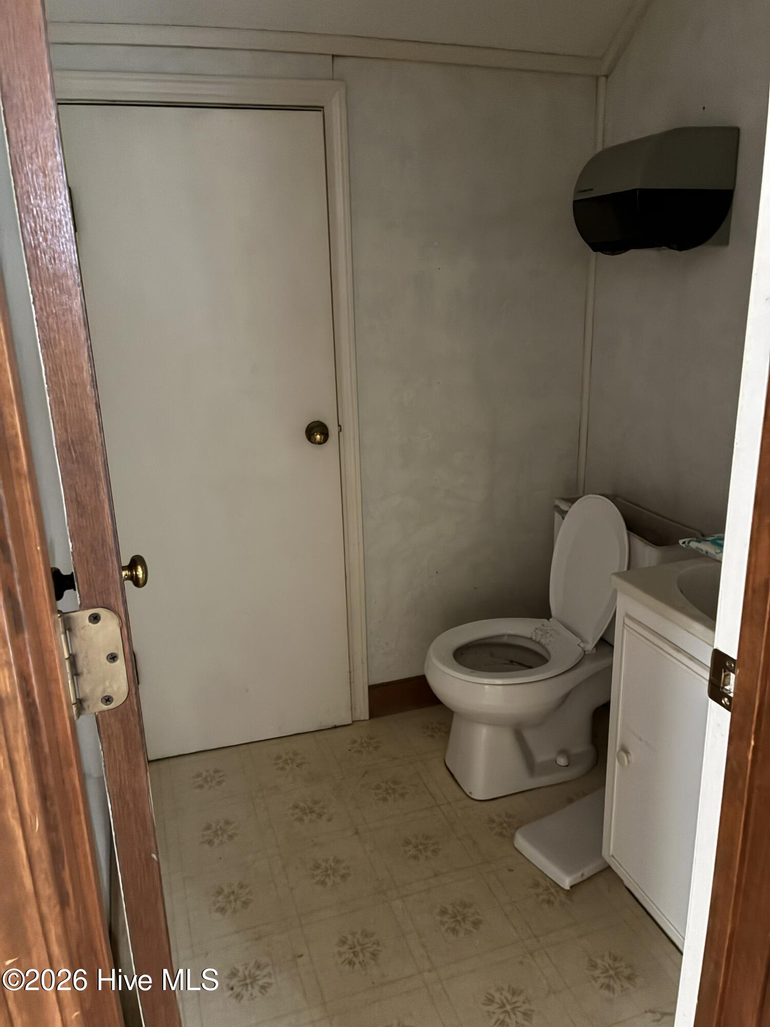 212 W Water Street Property Photo 11