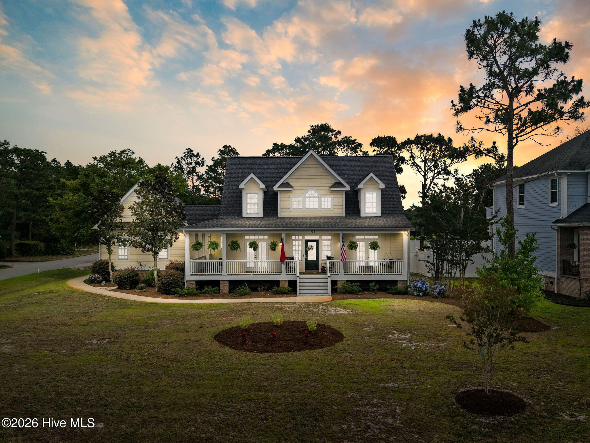 832 S Shore Drive Property Photo 1
