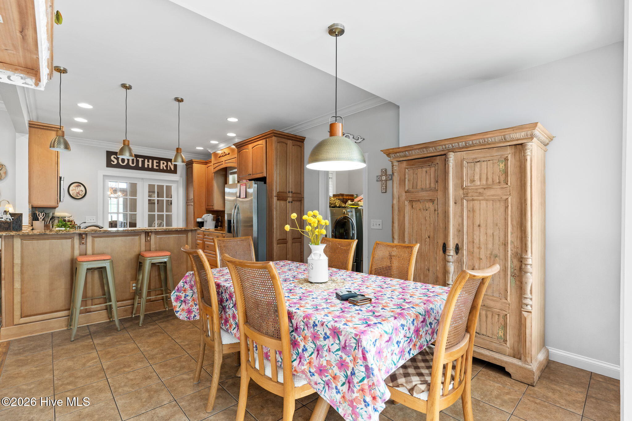 832 S Shore Drive Property Photo 12