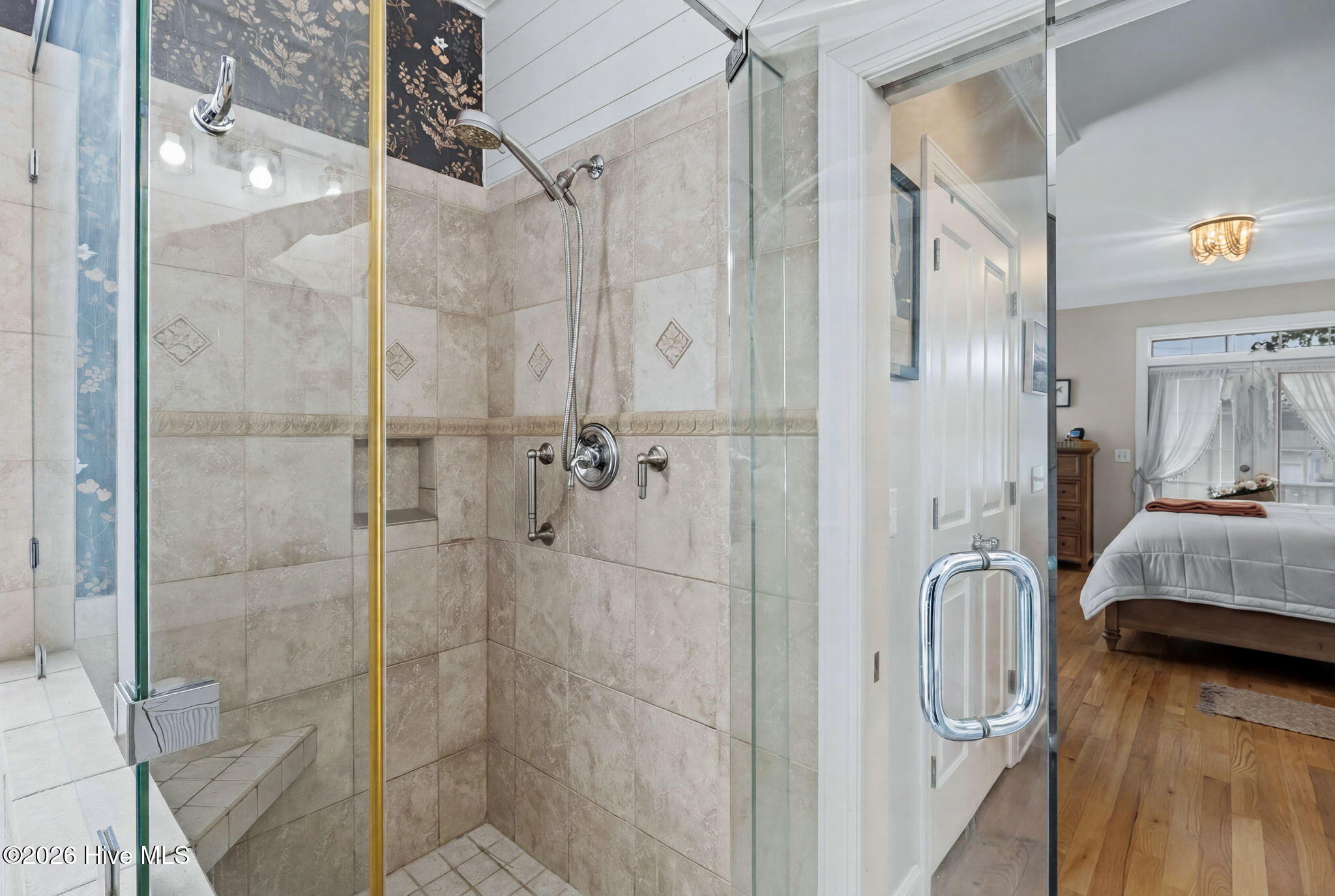 832 S Shore Drive Property Photo 18