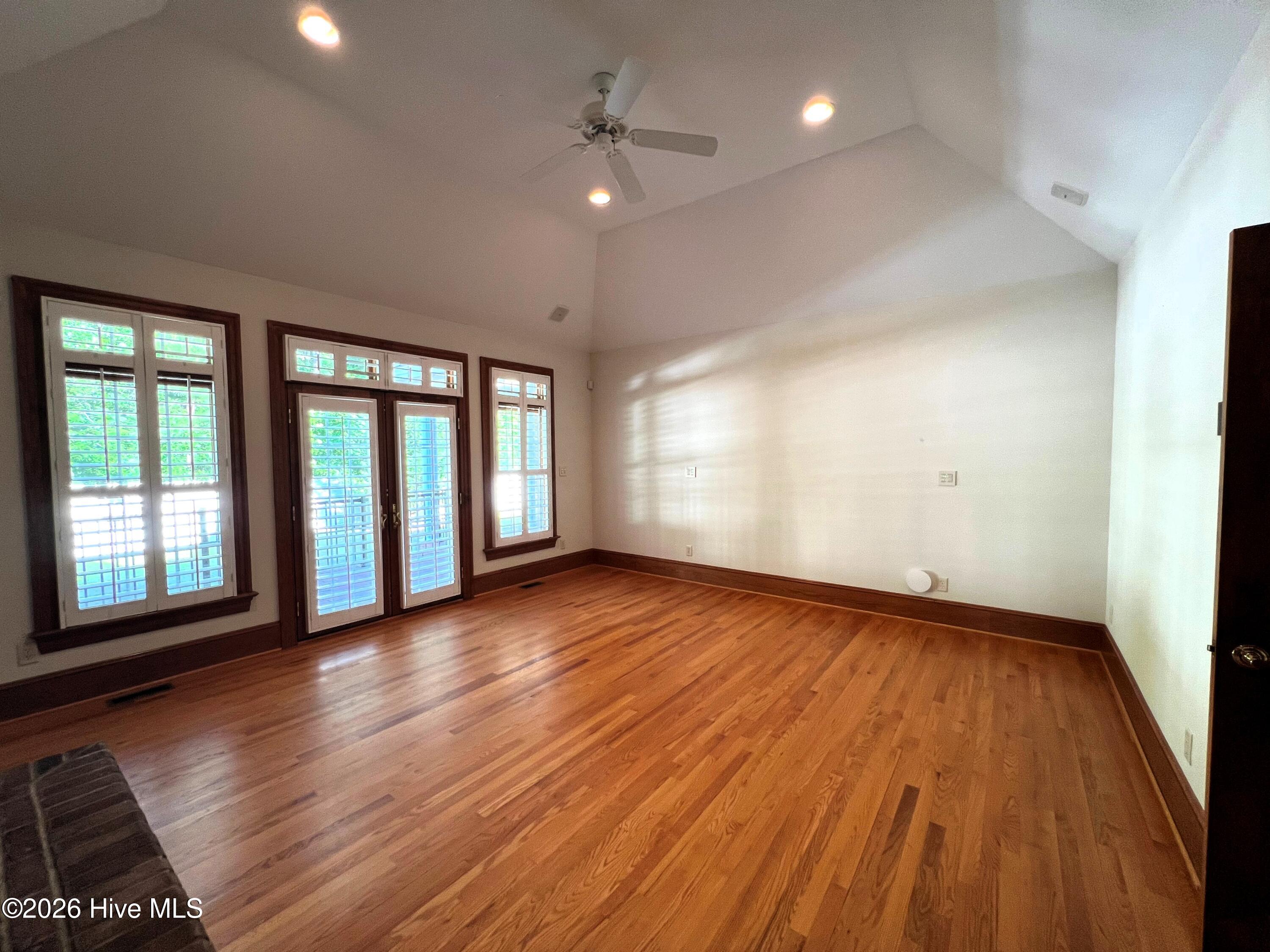 722 Wellington Lane Property Photo 75