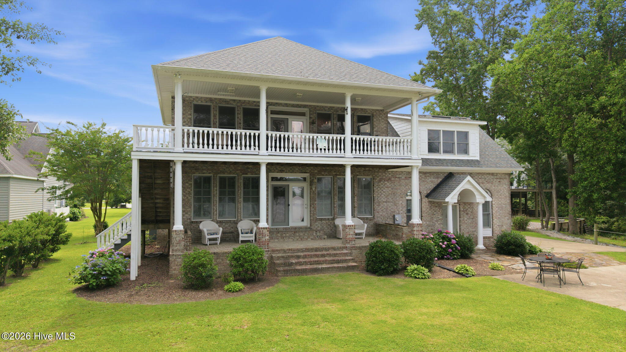 121 Sabre Point Drive Property Photo 4