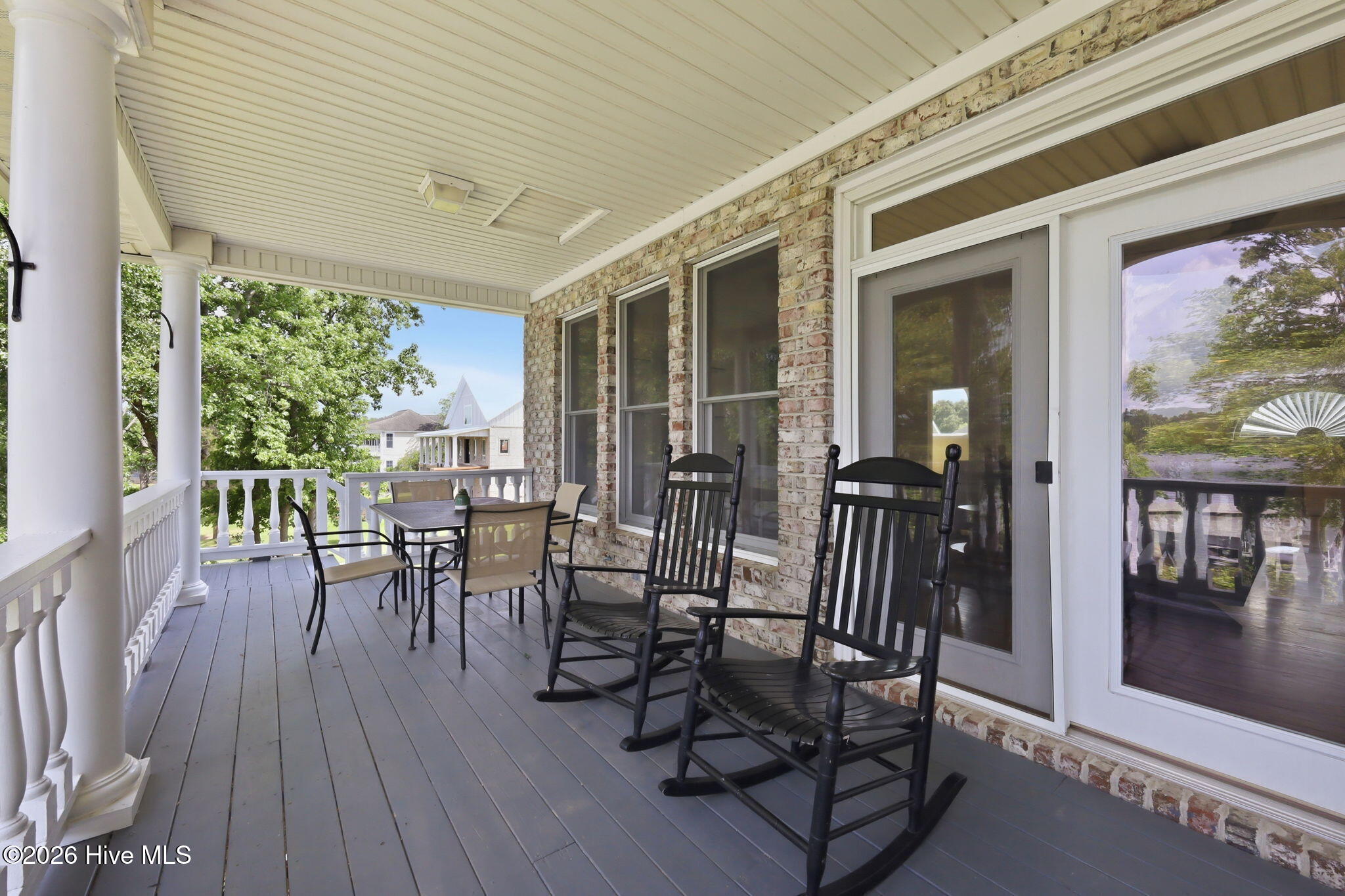 121 Sabre Point Drive Property Photo 7