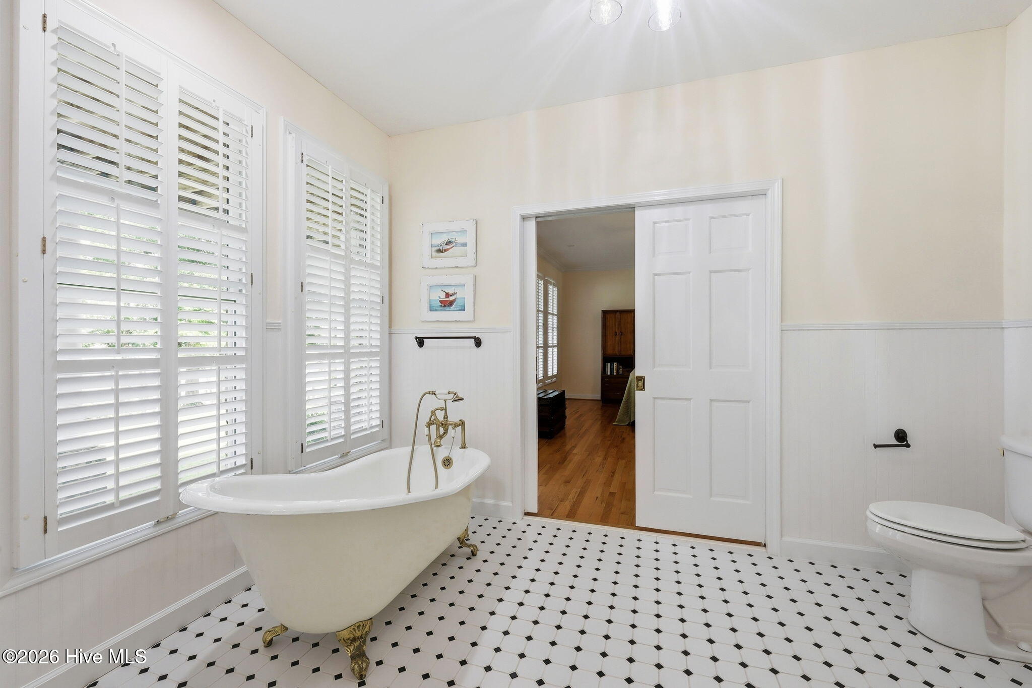 121 Sabre Point Drive Property Photo 17