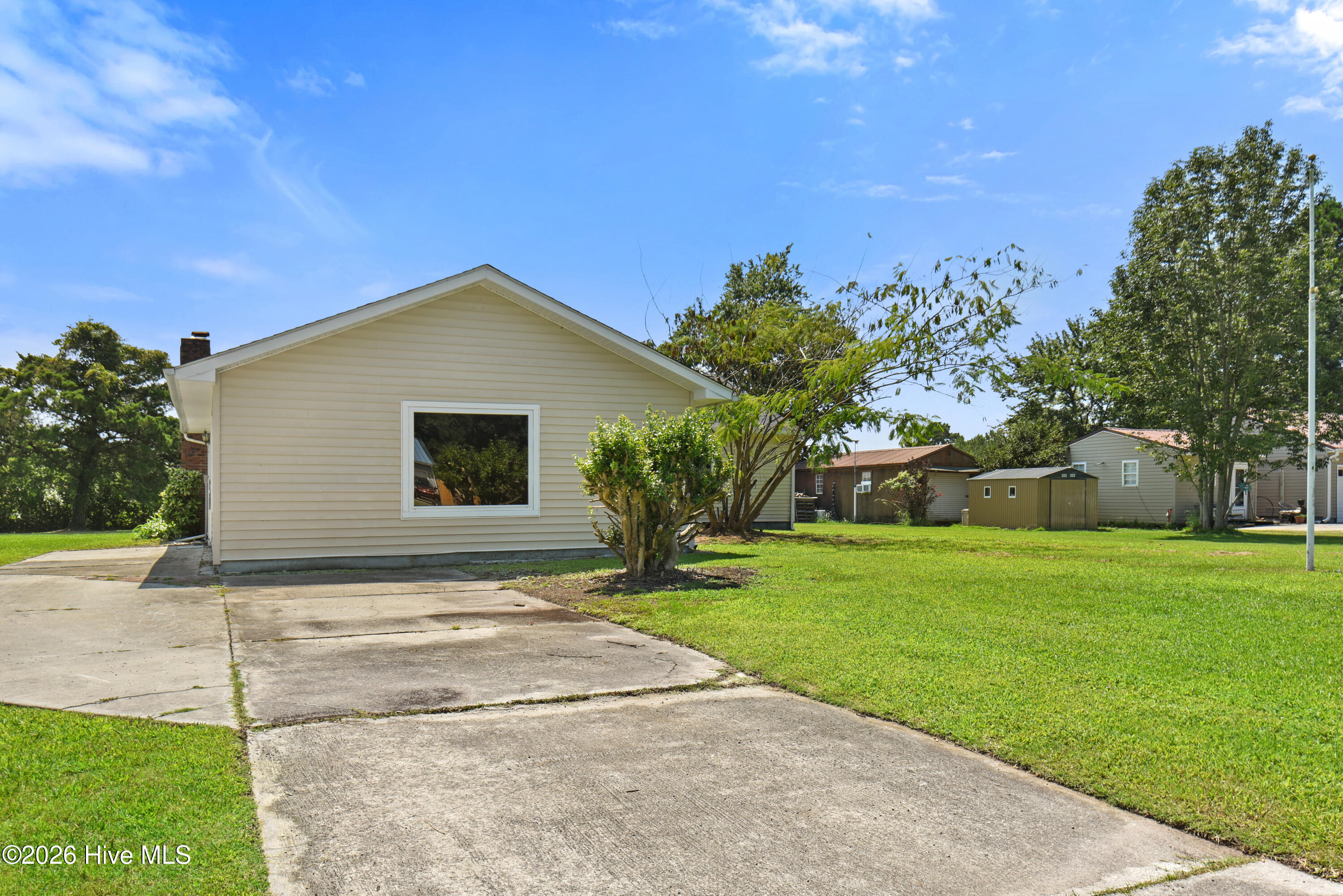 1017 Jennifer Drive Property Photo 3