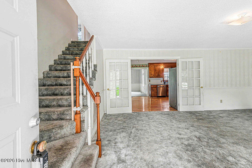 1020 Holly Creek Boulevard Property Photo 5