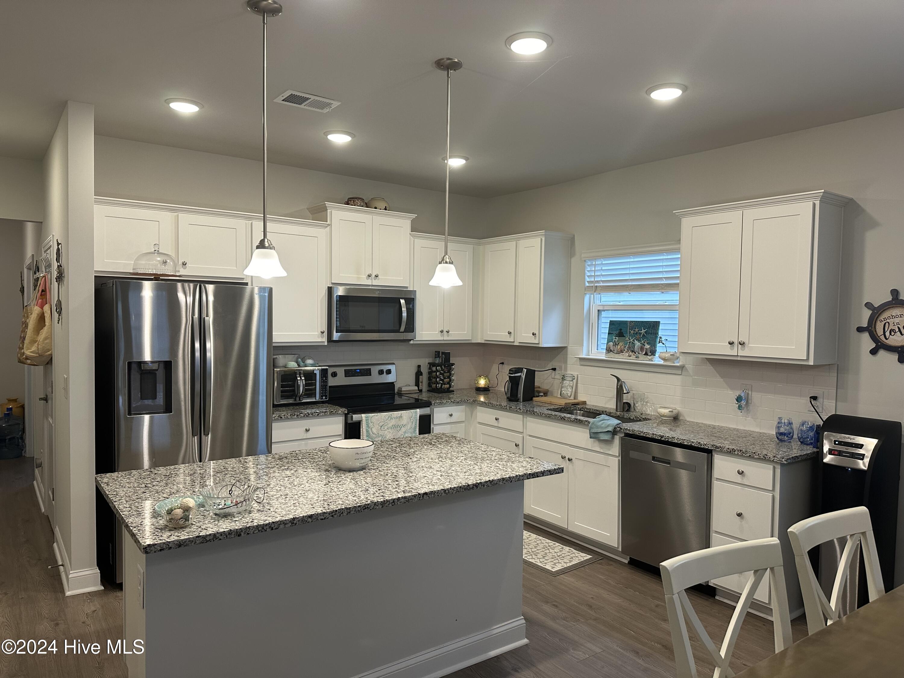 9463 Barnstormer Drive Property Photo 2
