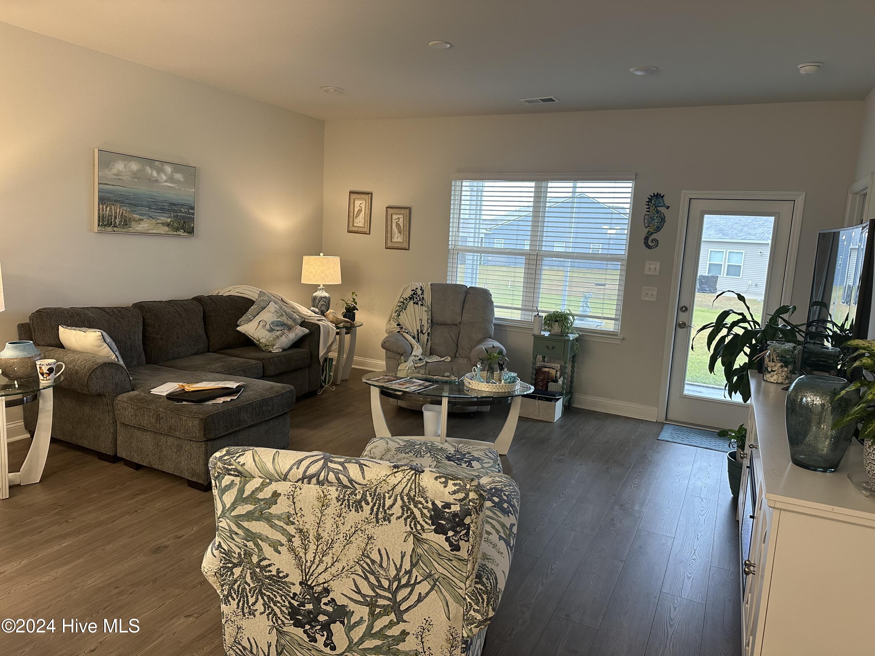9463 Barnstormer Drive Property Photo 4