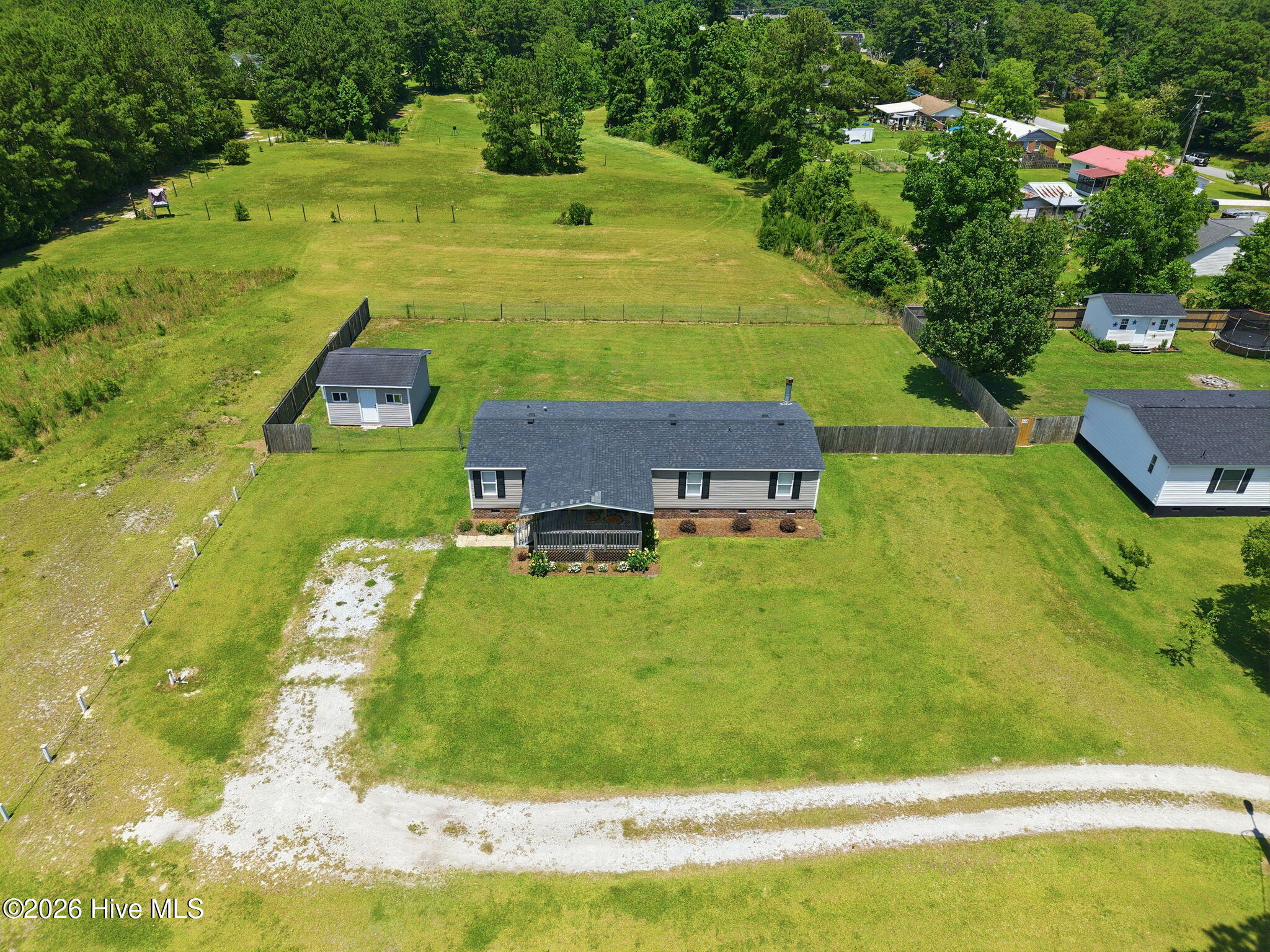 204 Kings Parkway Property Photo 6