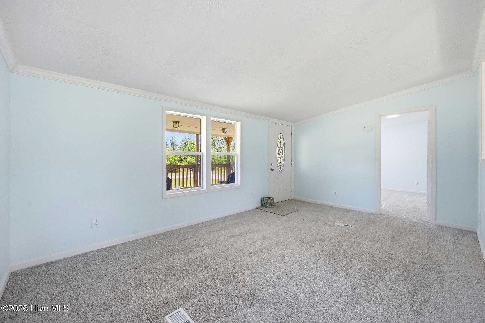204 Kings Parkway Property Photo 8