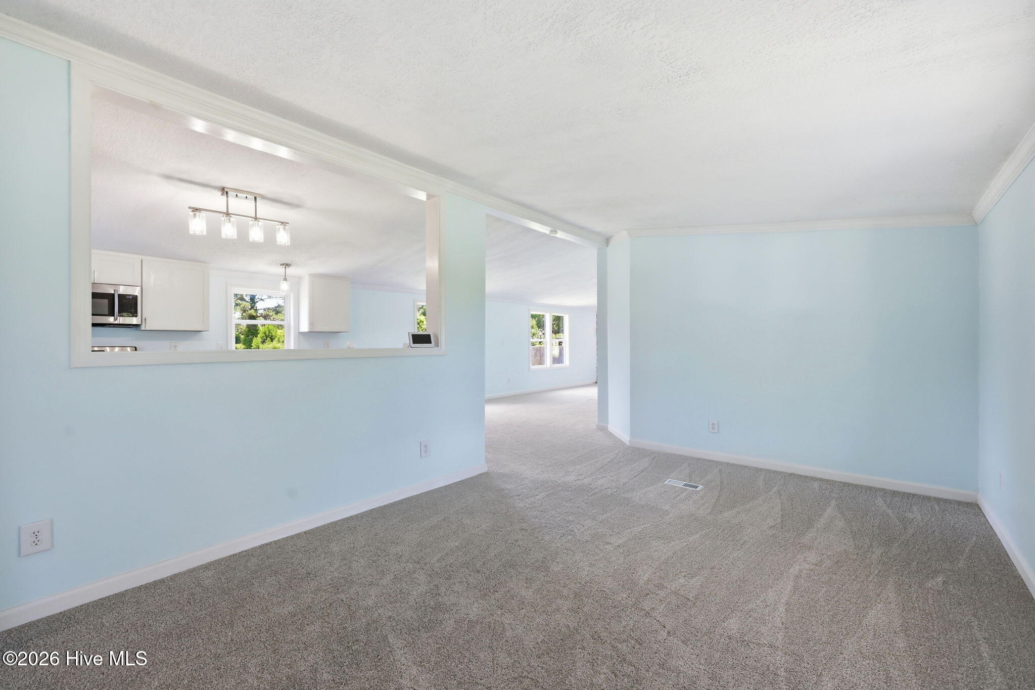 204 Kings Parkway Property Photo 10