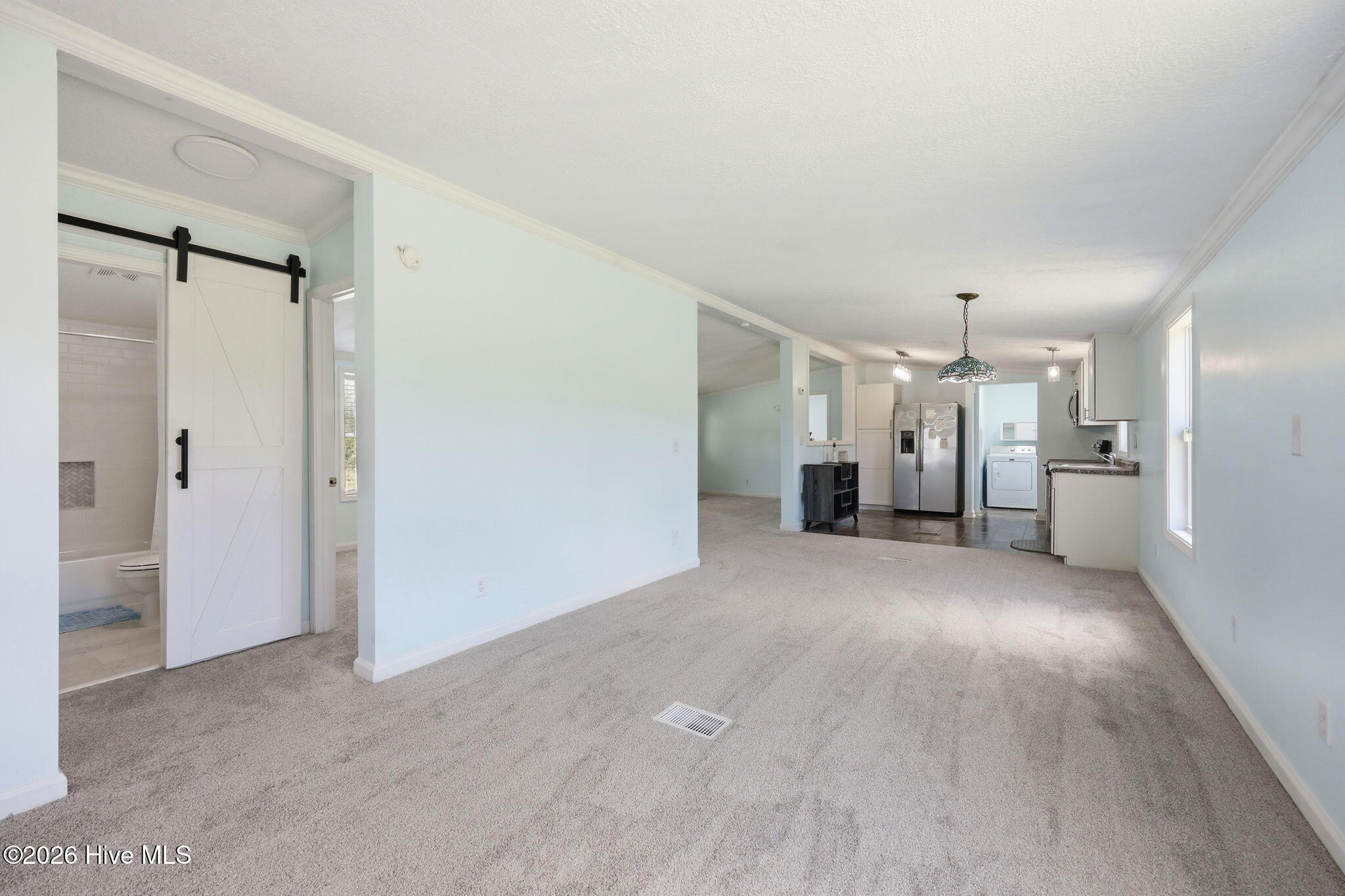 204 Kings Parkway Property Photo 18