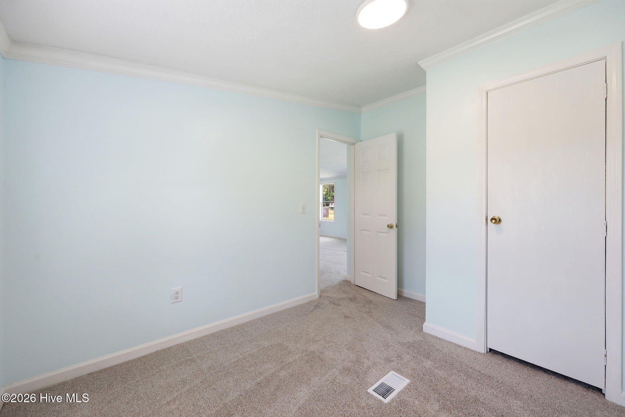 204 Kings Parkway Property Photo 24