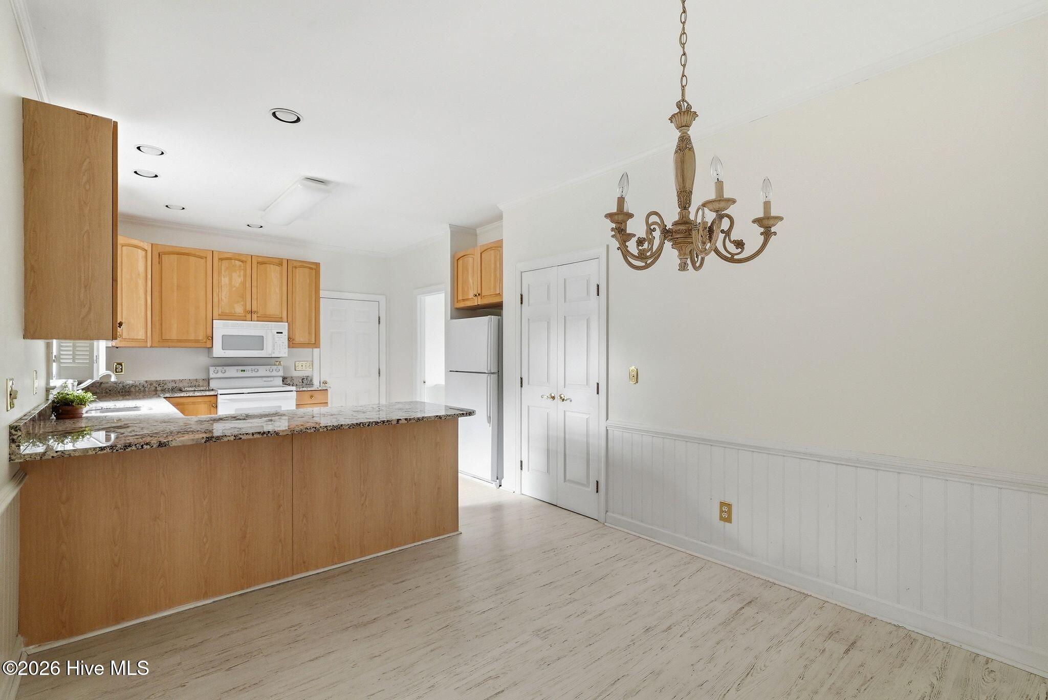 7 Riviera Drive Property Photo 16