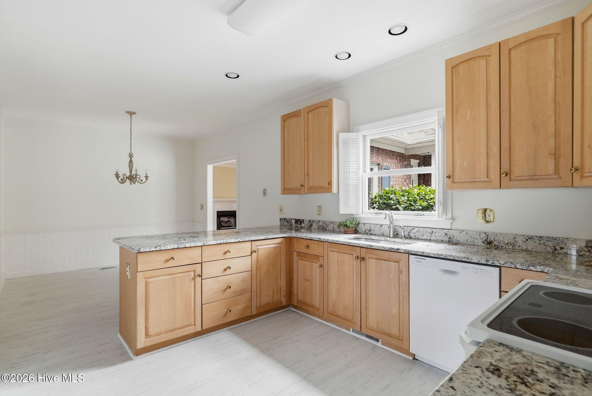 7 Riviera Drive Property Photo 20