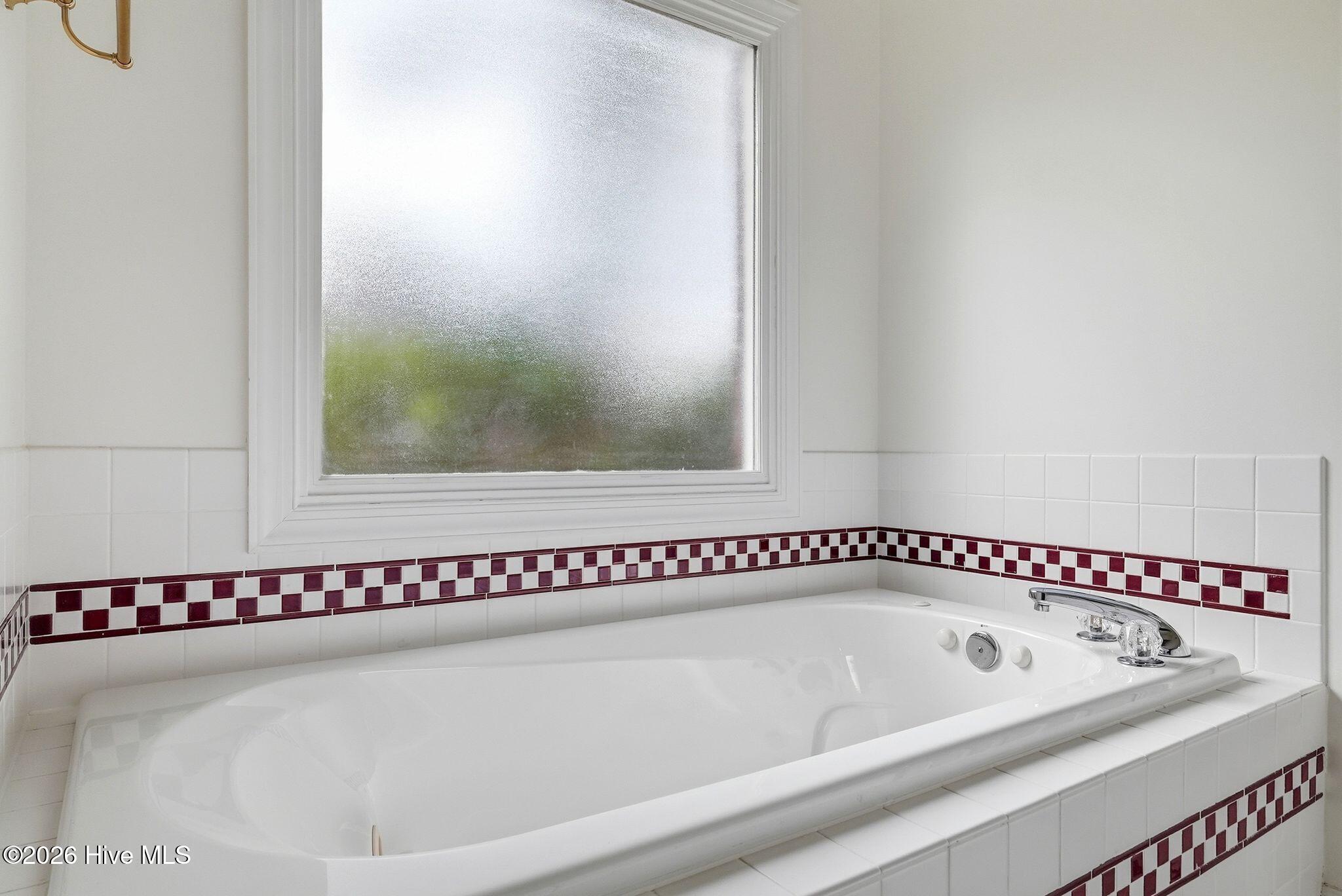 7 Riviera Drive Property Photo 27