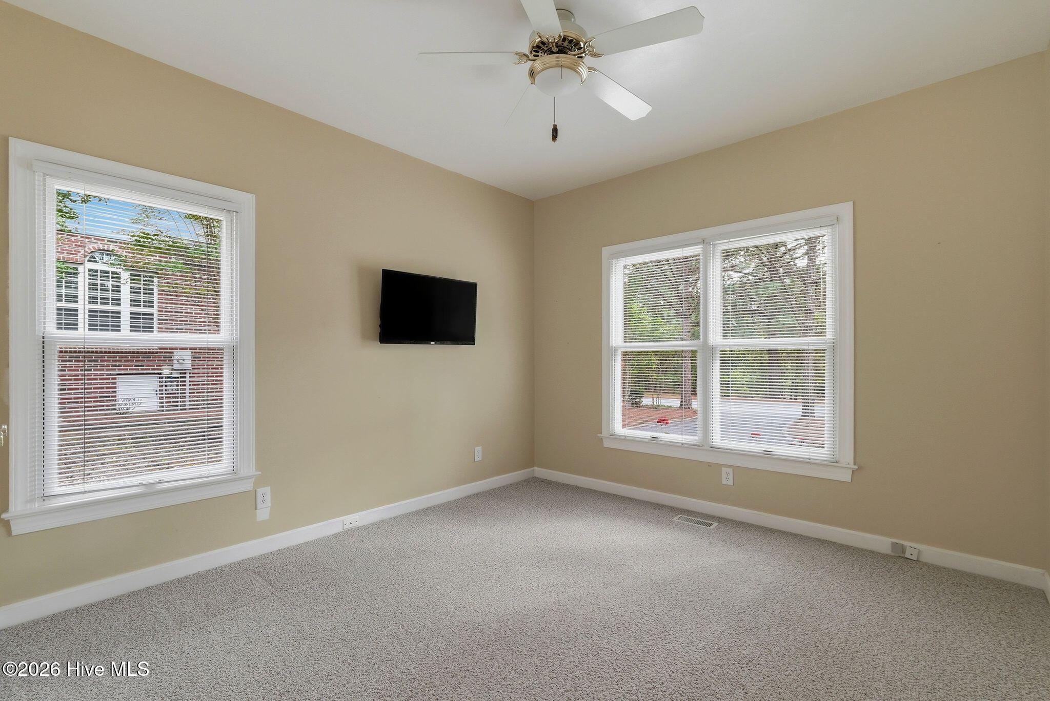 7 Riviera Drive Property Photo 28