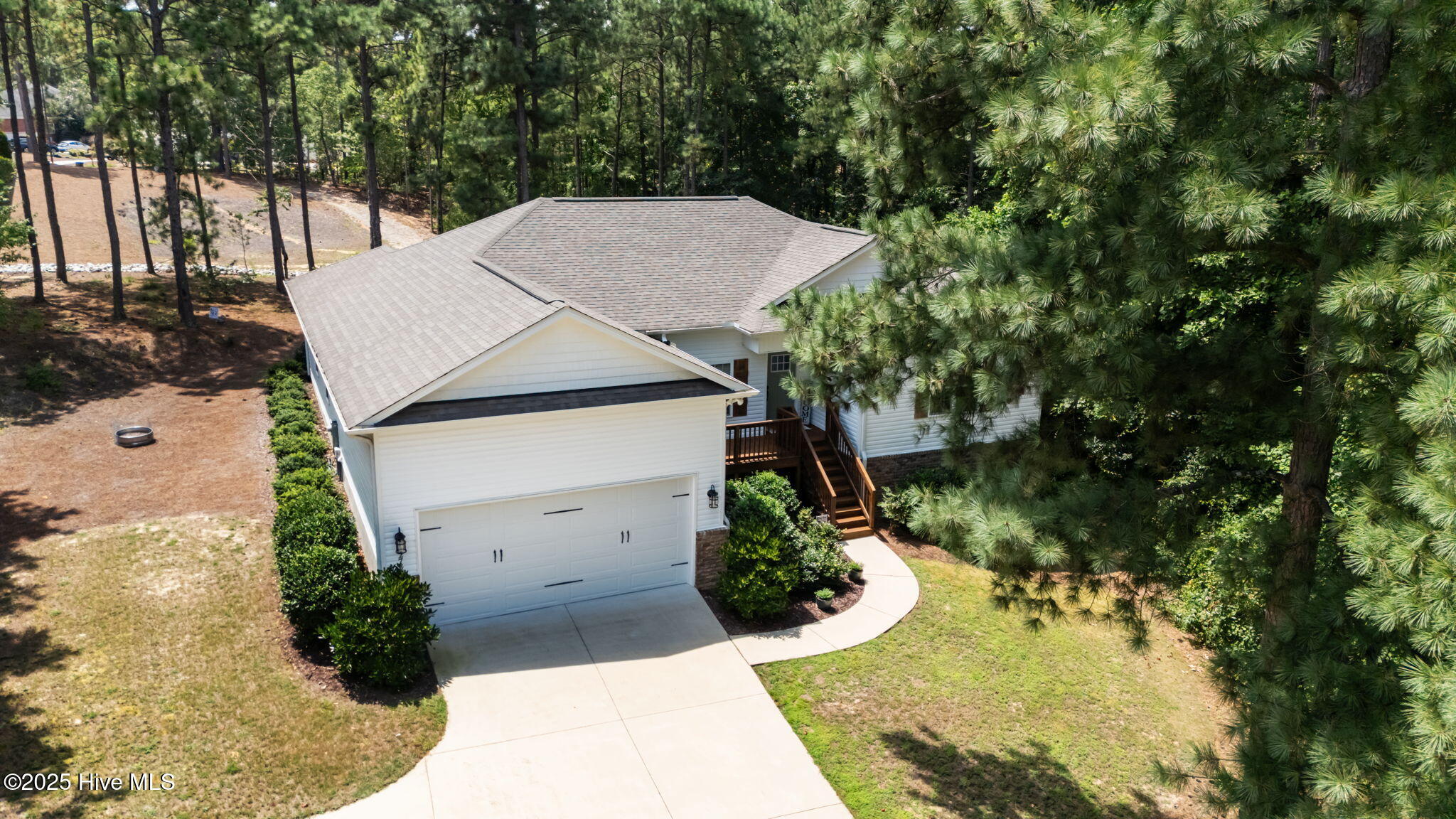 27 Pine Lake Drive Property Photo 3